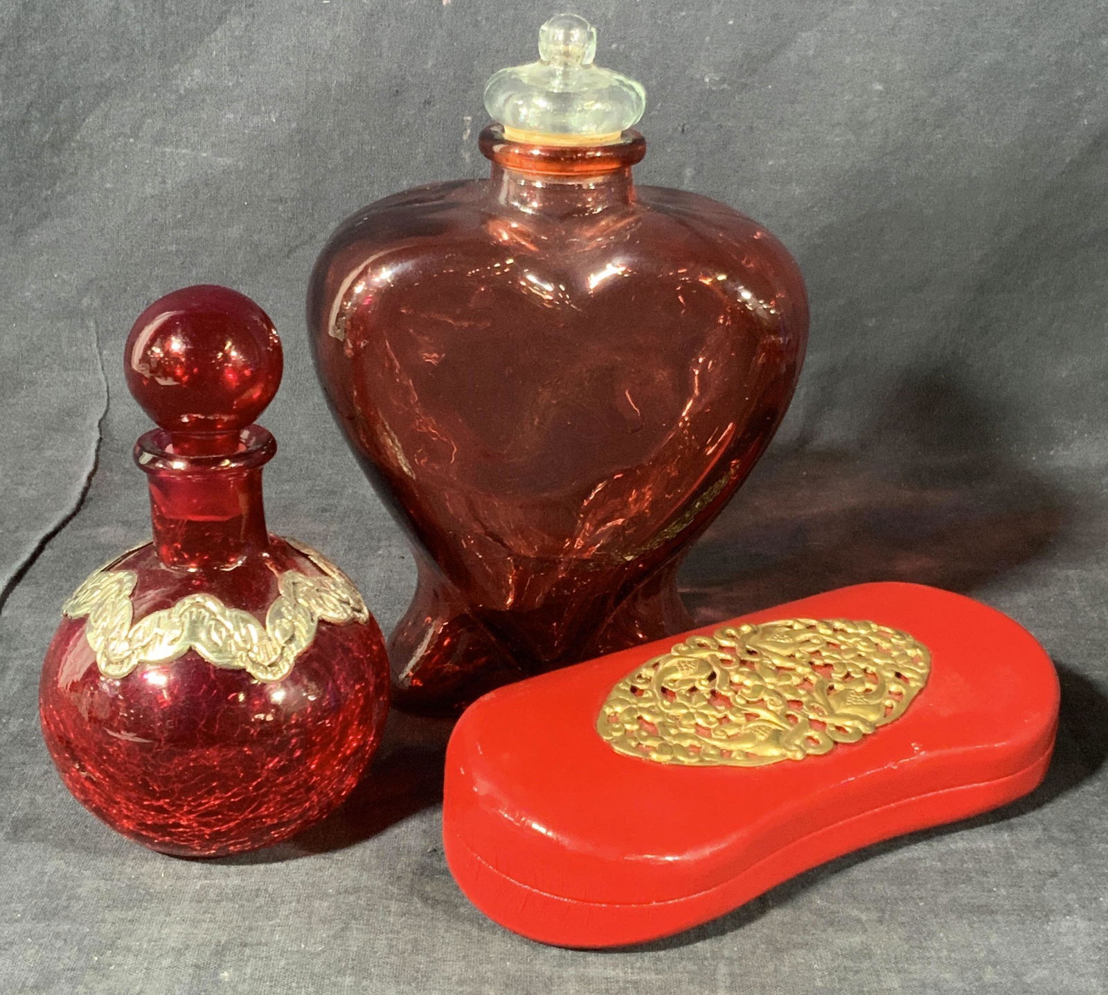Group Lot 3 Vintage Red Hued Items (1 of 11)