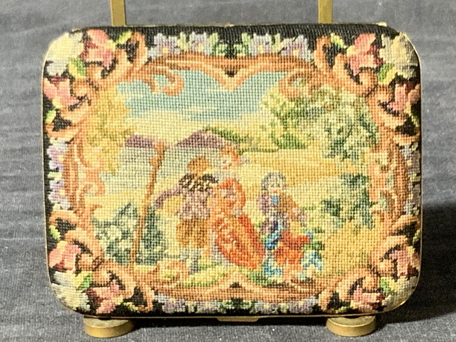 Vintage Needle Point Compact Powder (1 of 6)