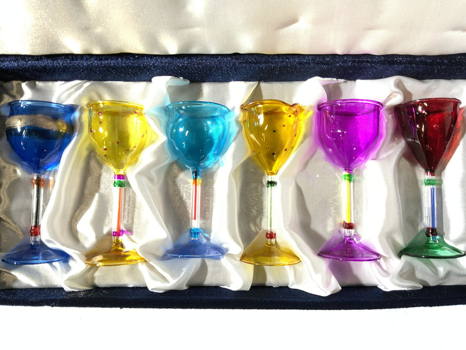 6 SALVIATI VENEZIA Hand Blown Art Glass Cordials (1 of 9)