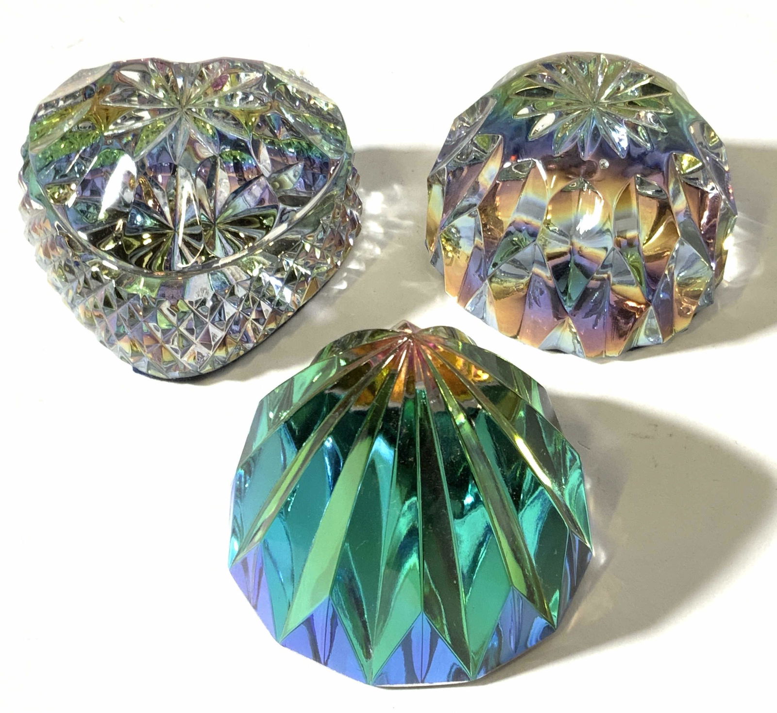 Lot 3 Pearlescent Glass Paperweights (1 of 9)