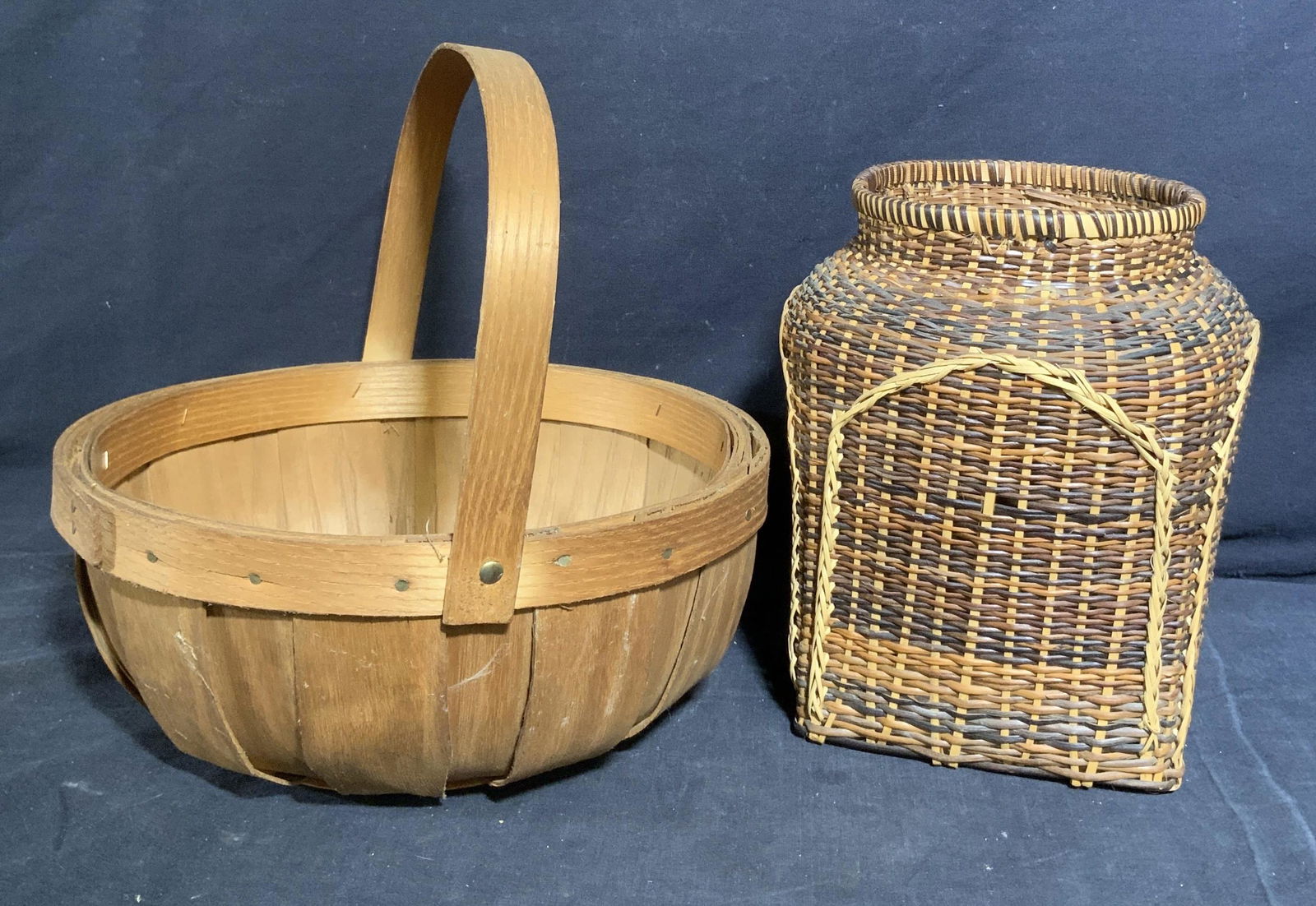 Lot 2 Hand Woven Wicker Basket (1 of 5)