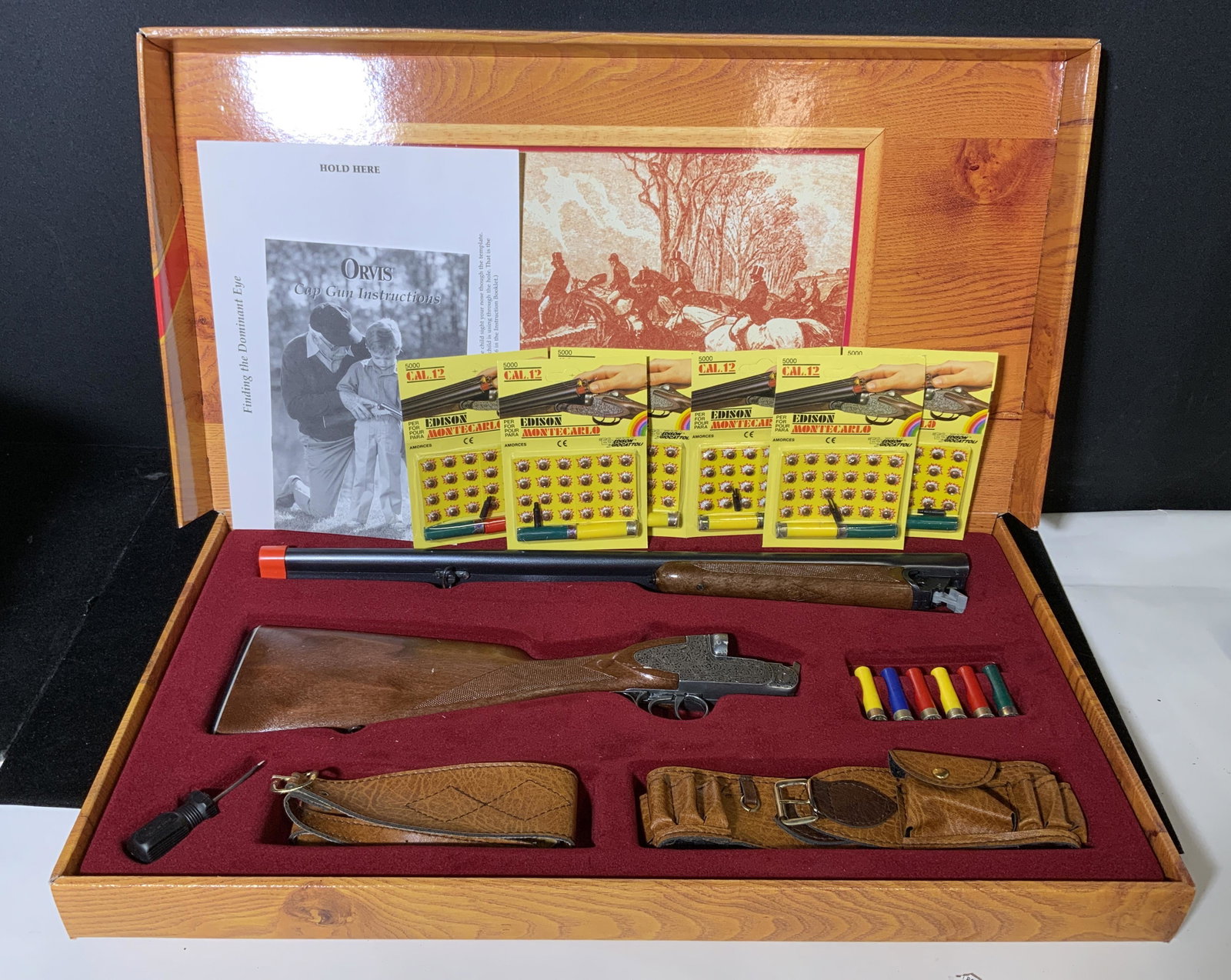 EDISON MONTECARLO Vintage Cap Gun: Vintage cap gun with case and caps. Includes original box, and instructions. Cap gun, toy gun, vintage toys, vintage collectibles, decorative accessories, decorative arts, home decor. 9