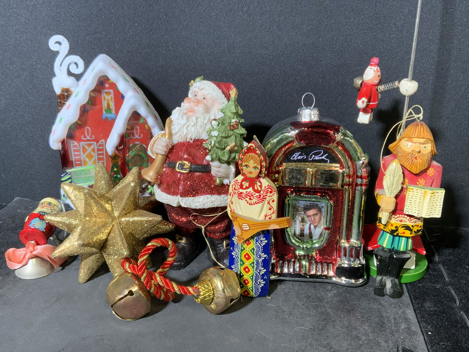 Group Lot 9 Christmas Decorations (1 of 5)