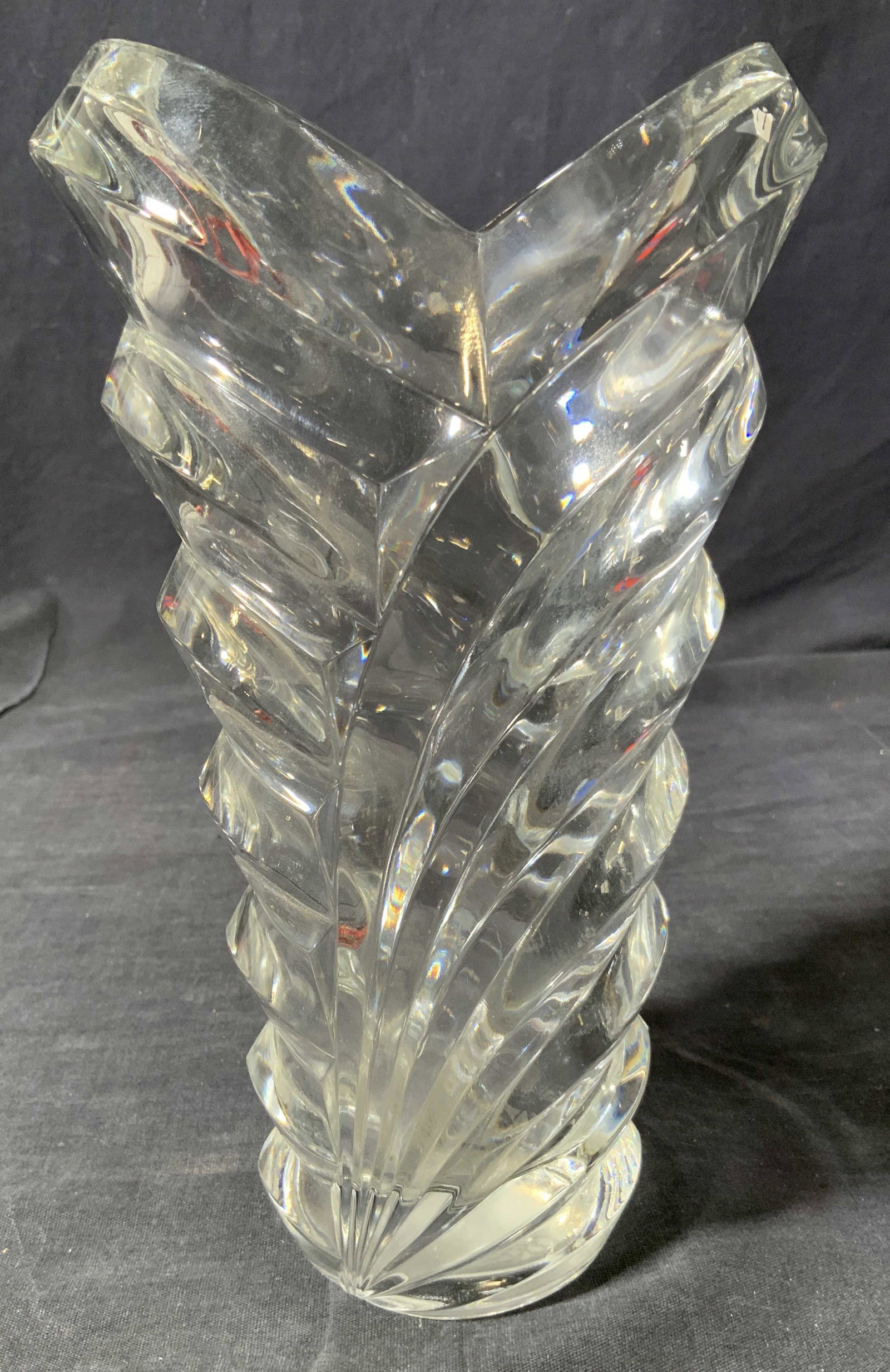Art Glass Ribbed Vase: Vessel, vase, table ware, thickly ridged flared and swirled vase, measures ht 9 inches diameter app 6 inches