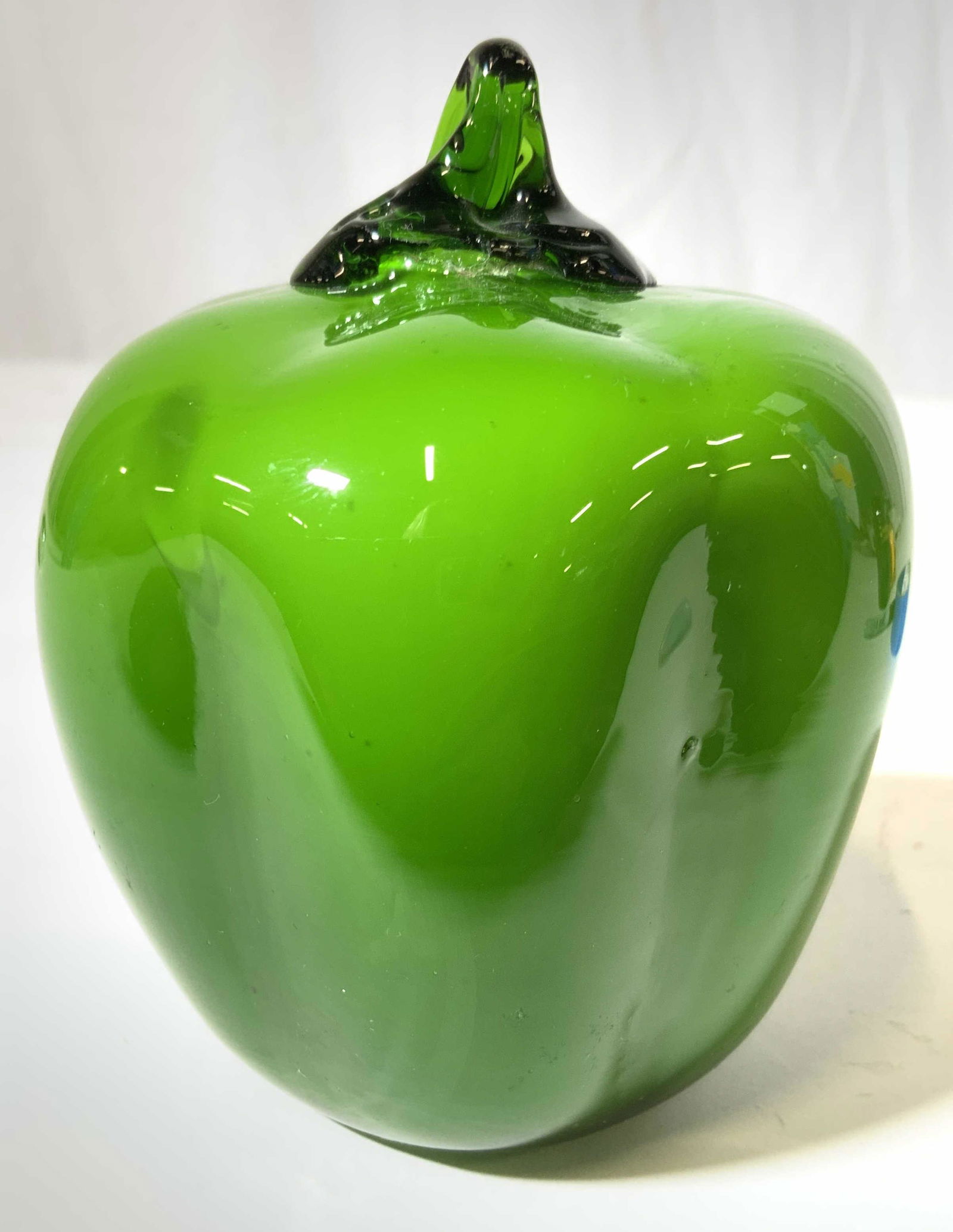 Green art glass Pepper Paper Weight (1 of 5)