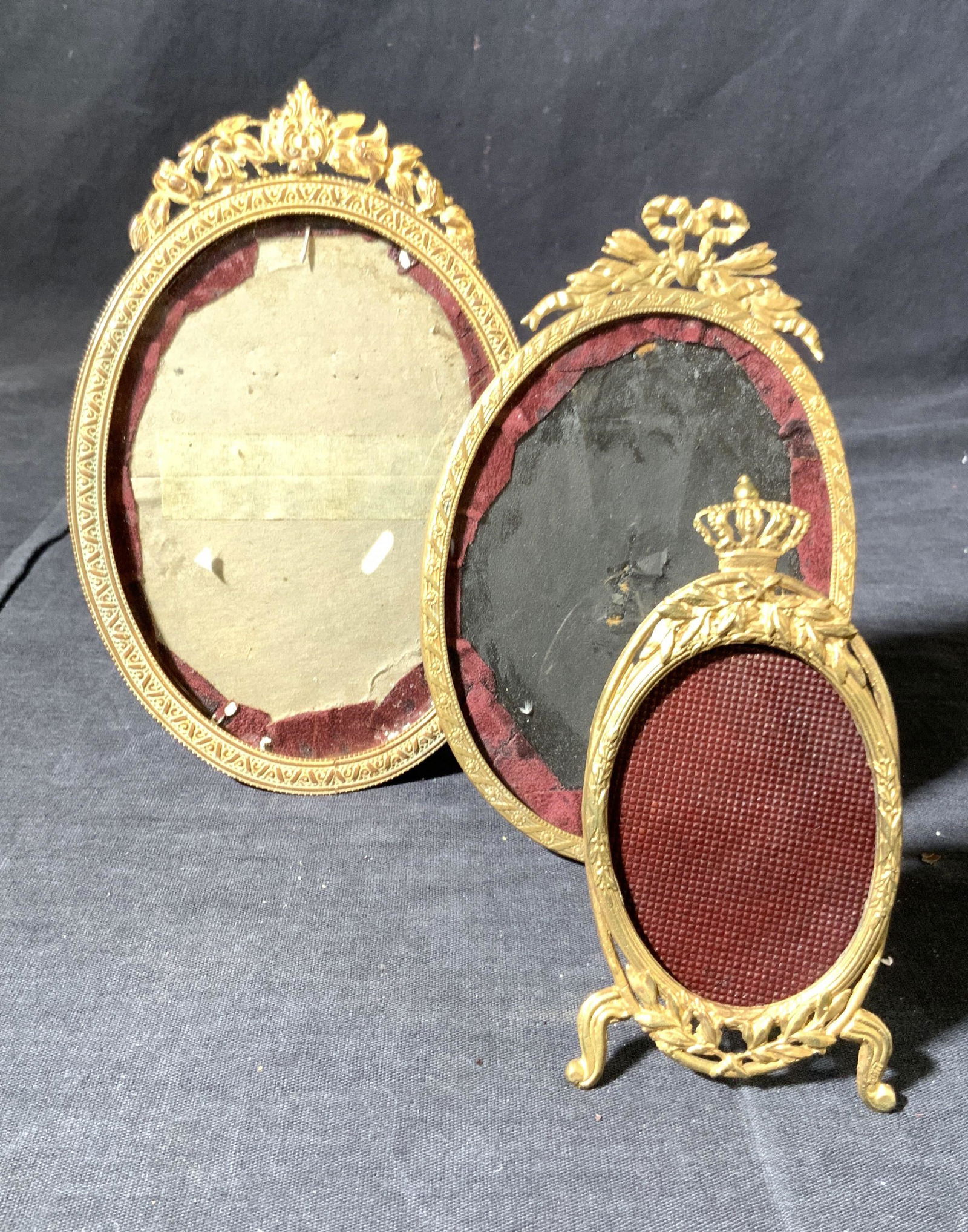 Group 3 Antique Oval Picture Frames (1 of 8)