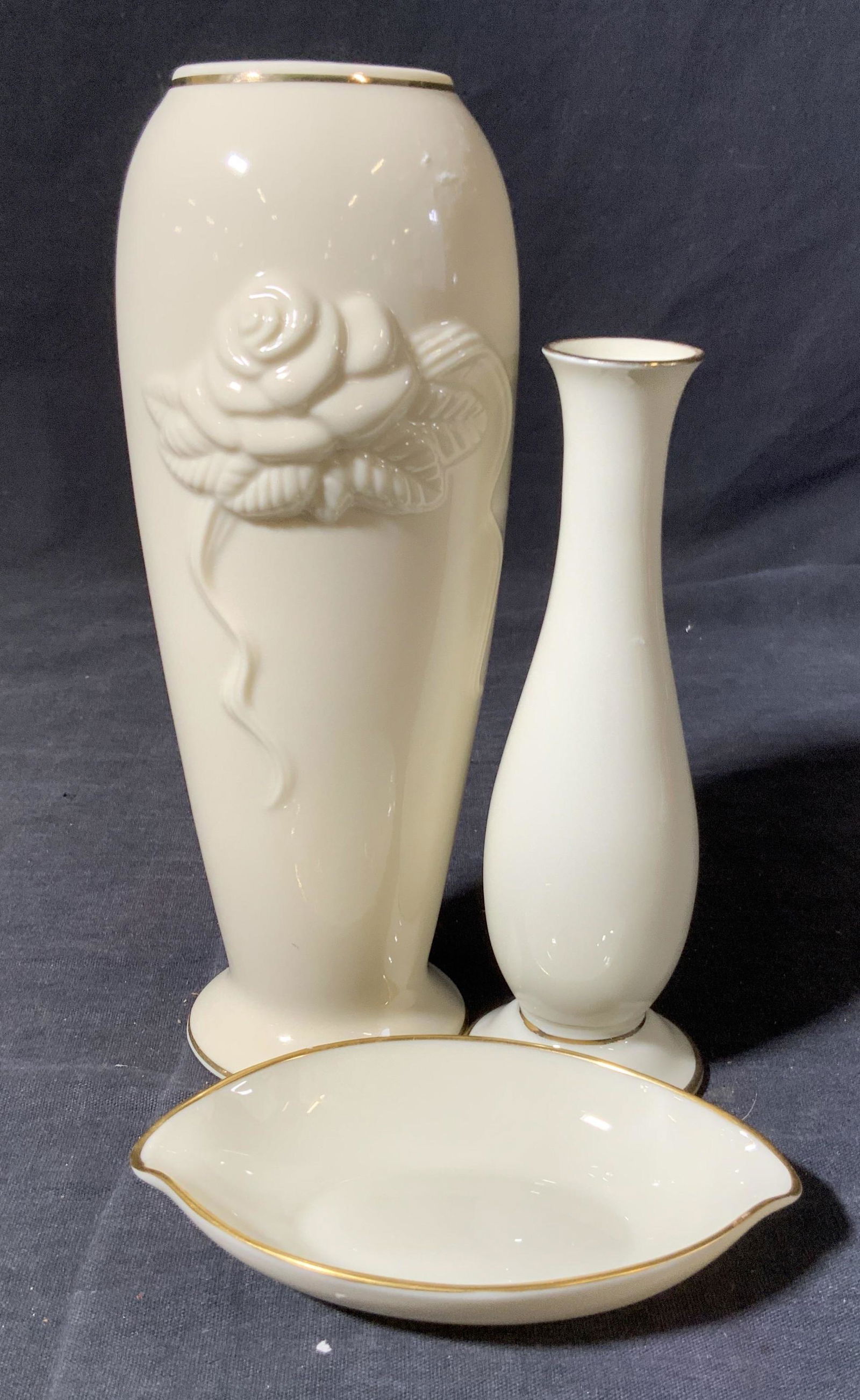 Lot 3 Lenox Porcelain Vase and Accessories (1 of 7)