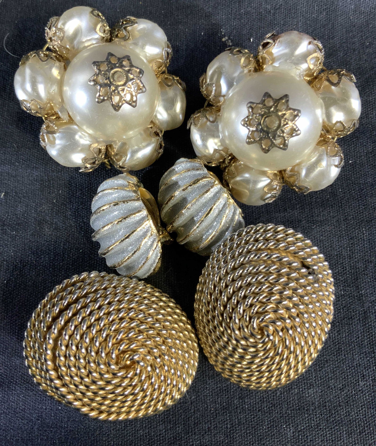 Jewelry 3 Pairs Vintage Earrings, gold and Pearl (1 of 5)