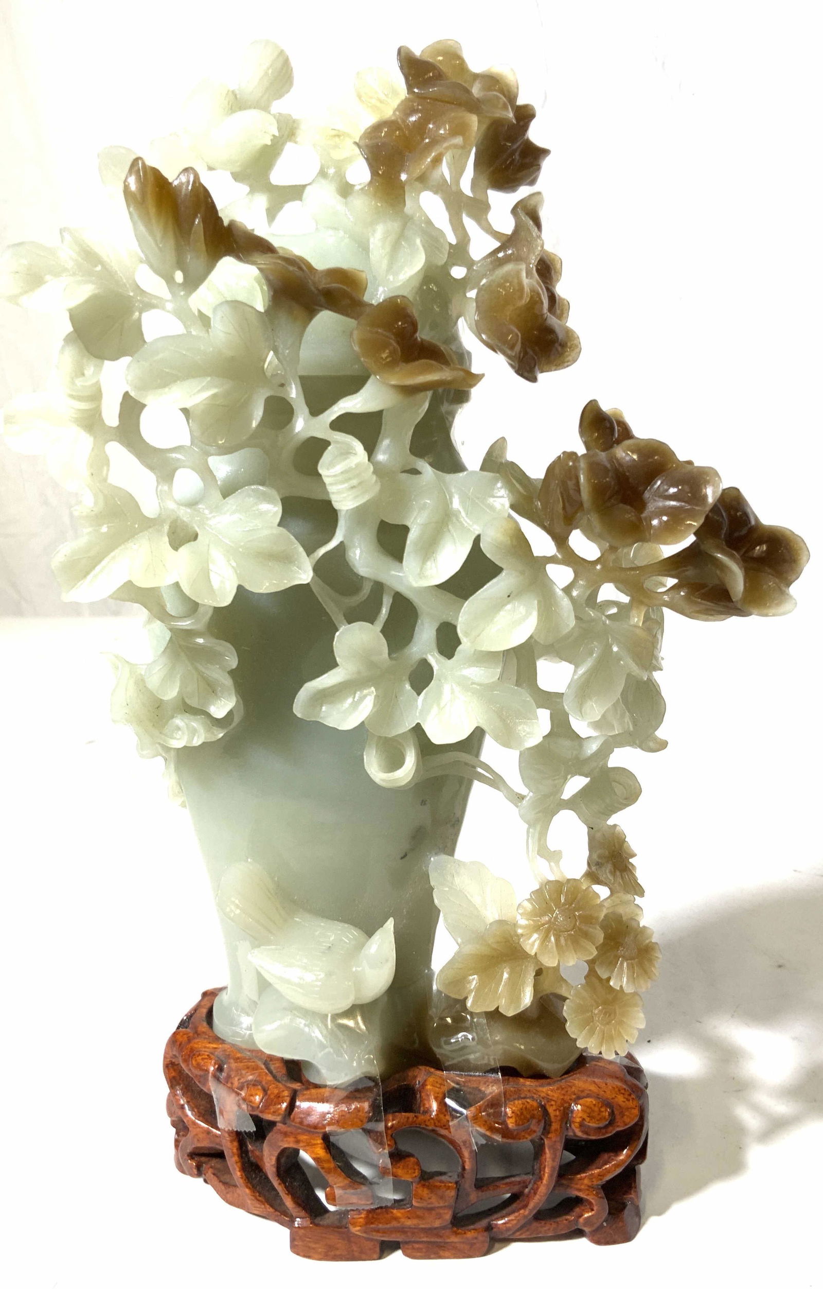 Asian Carved Jade Floral Vase Sculpture (1 of 15)