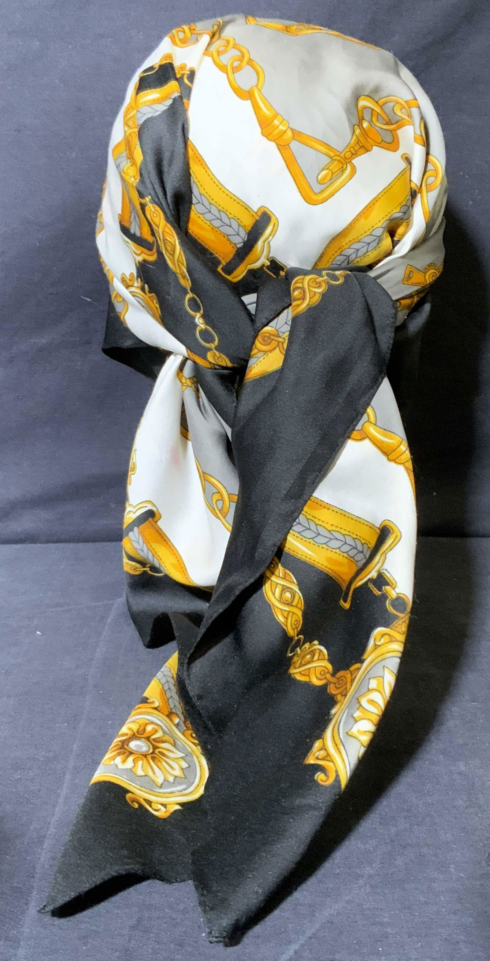Lot 3 Satin and Cotton Scarves (1 of 12)