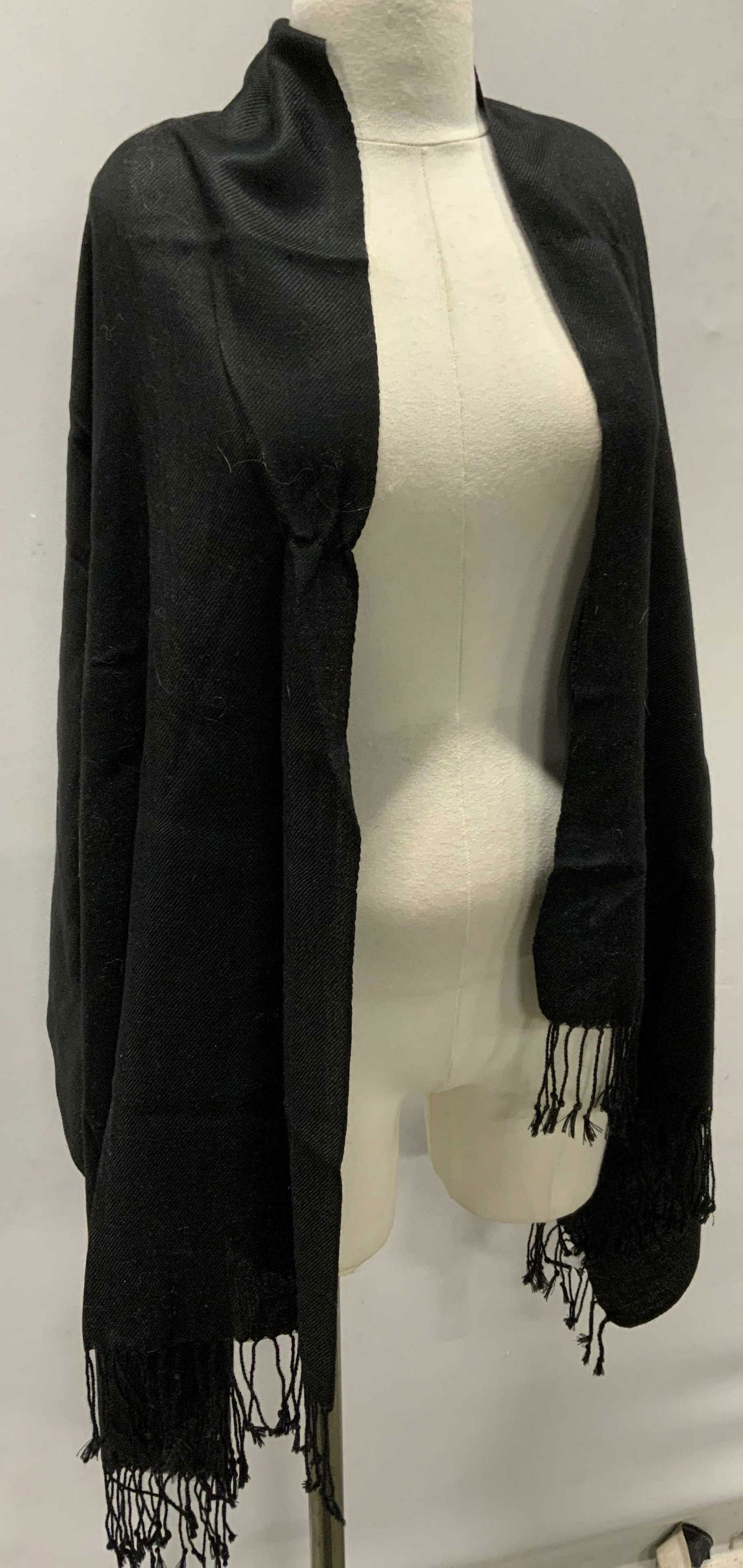 Fringed Women’s Shawl (1 of 4)