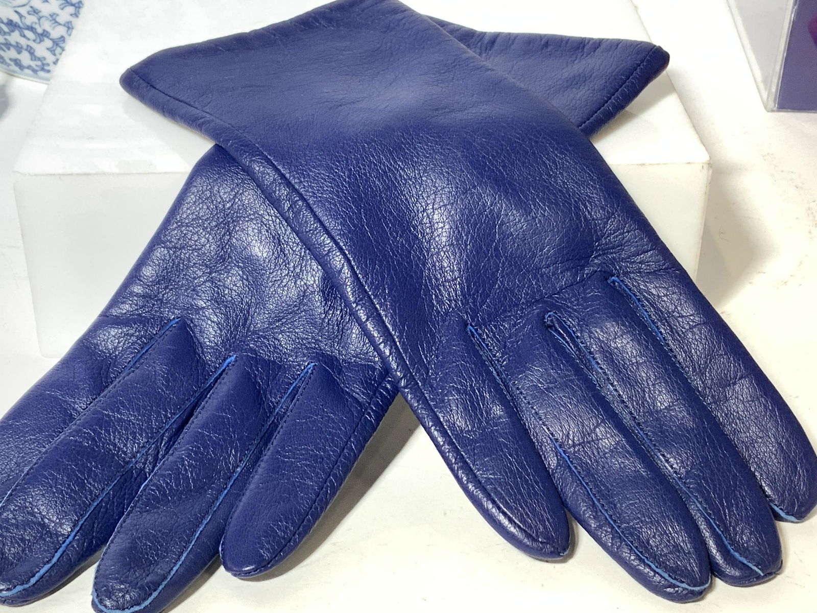 Royal Blue Leather Driving Gloves, Ladies Small (1 of 4)