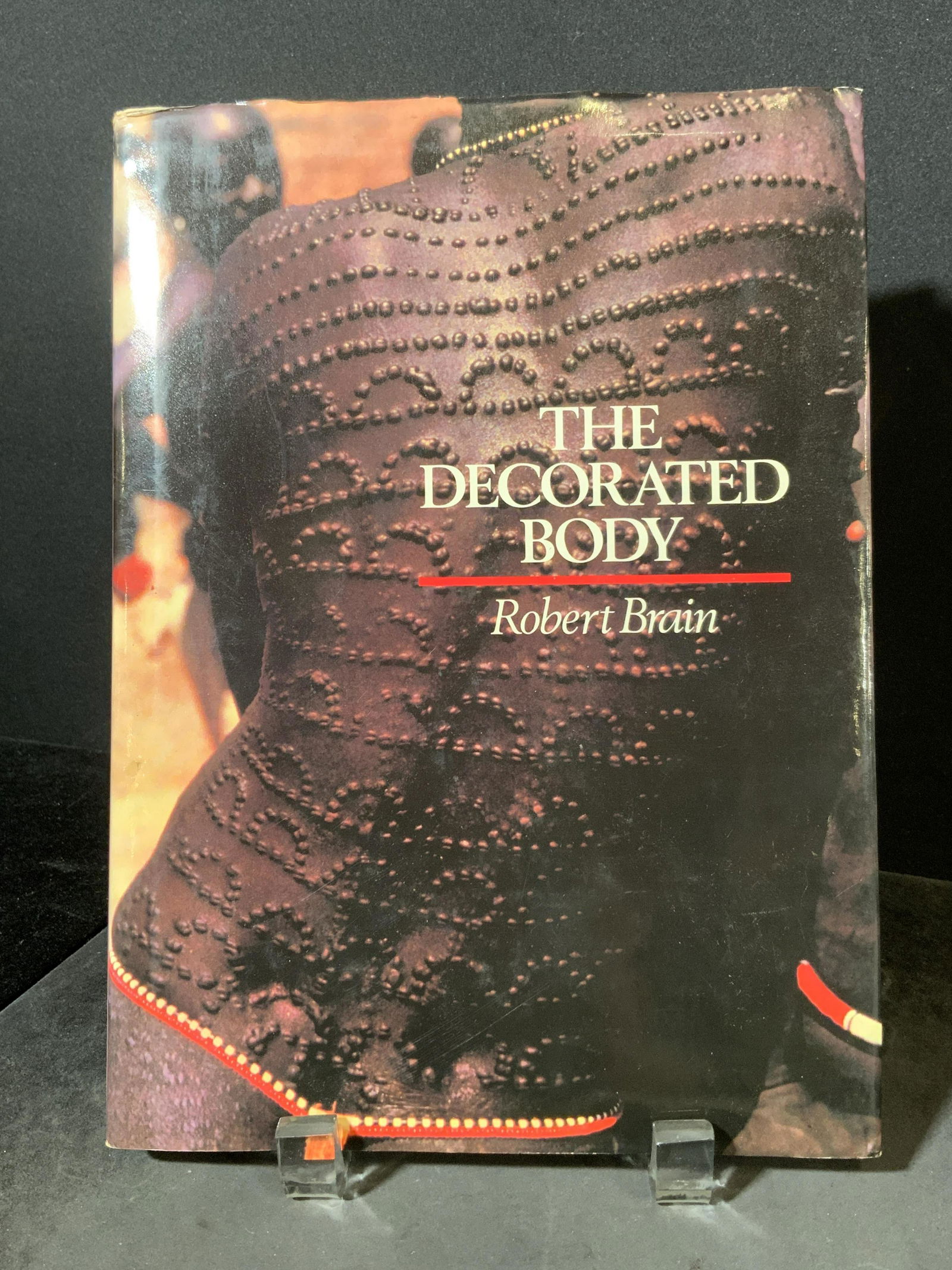 ROBERT BRIAN Hardcover THE DECORATED BODY (1 of 5)