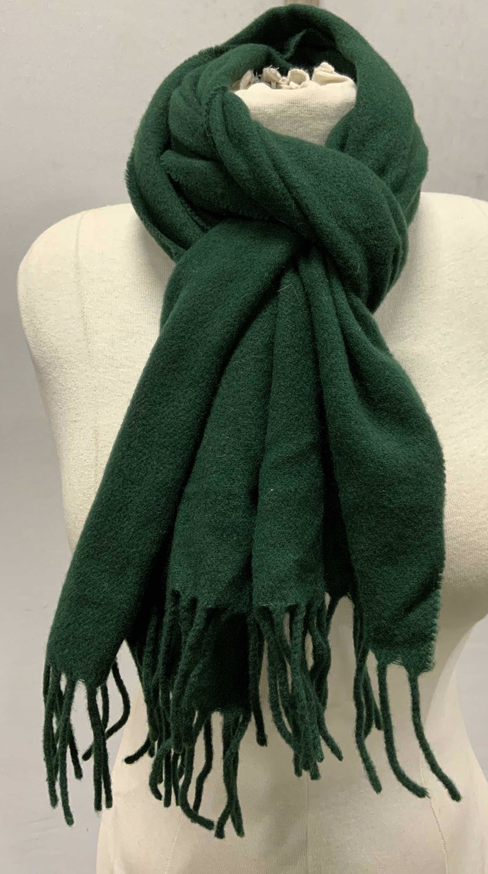 Group Lot 3 Wool Scarves (1 of 5)