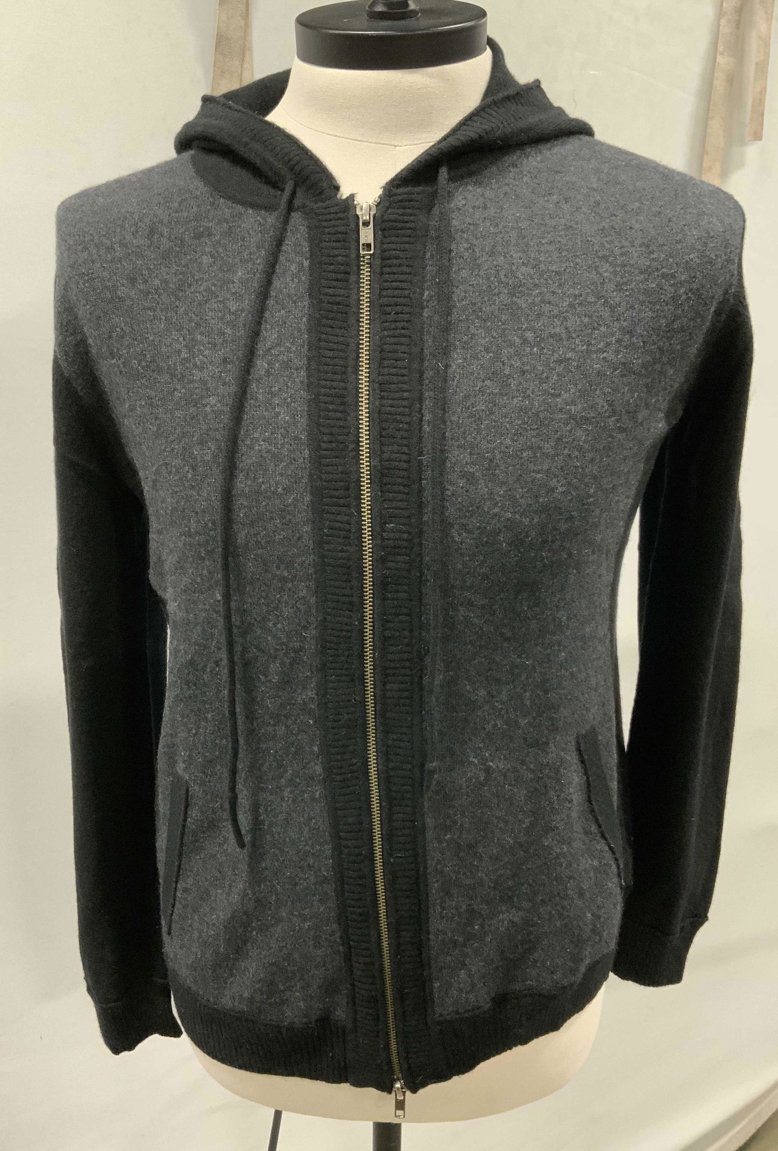 CHRISTOPHER FISCHER Zip Up Cashmere Sweater (1 of 6)