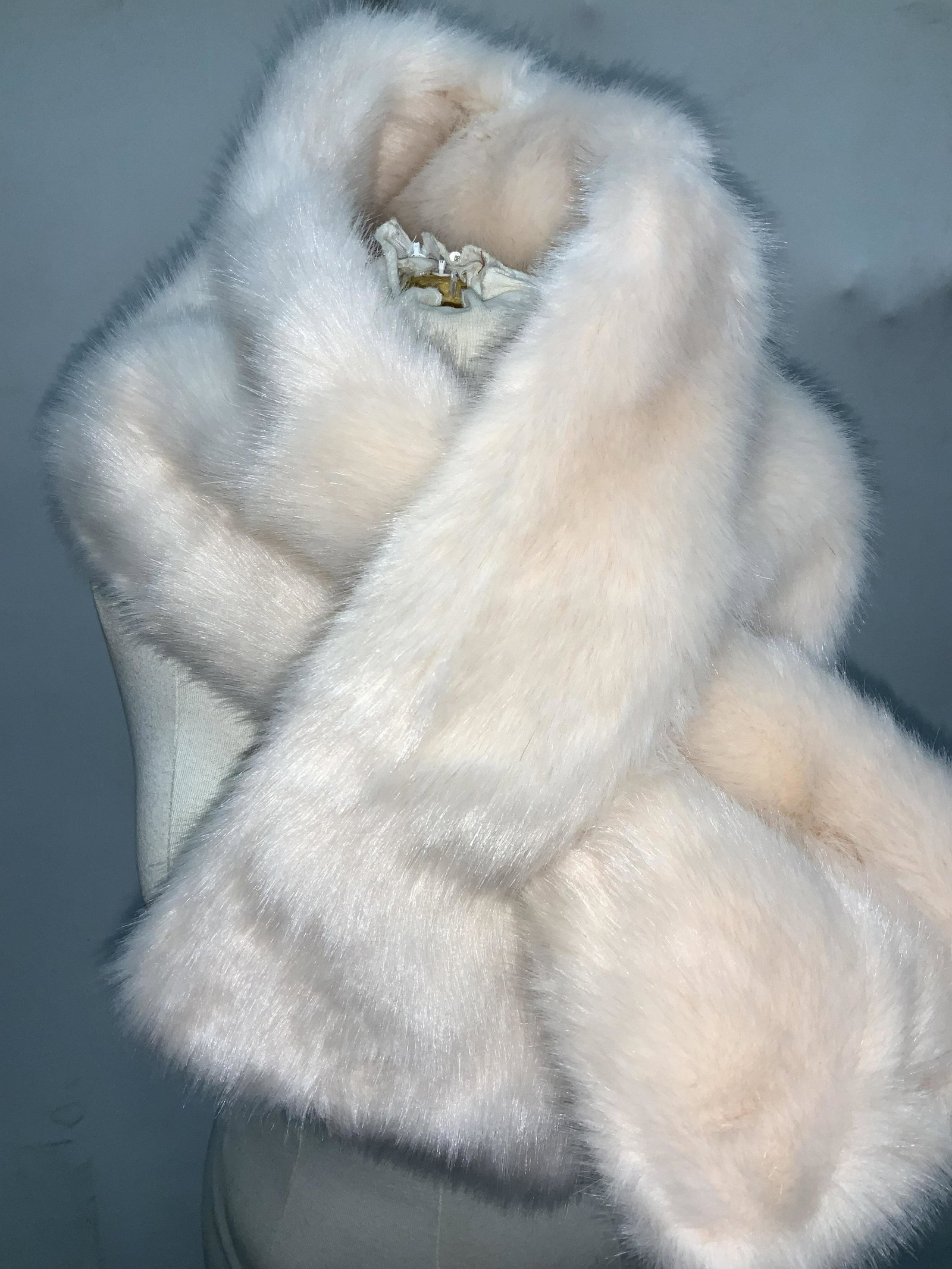 RENNY Faux Fur Plush Scarf, Blush color: Wrap scarf with one end that slips through a slit, labeled designer RENNY , 87% modacrylic . Measures 8 x 45 in. Ladies wearable accessories, Faux Fur Scarf, evening wear Accessories, Blush Plush Scar