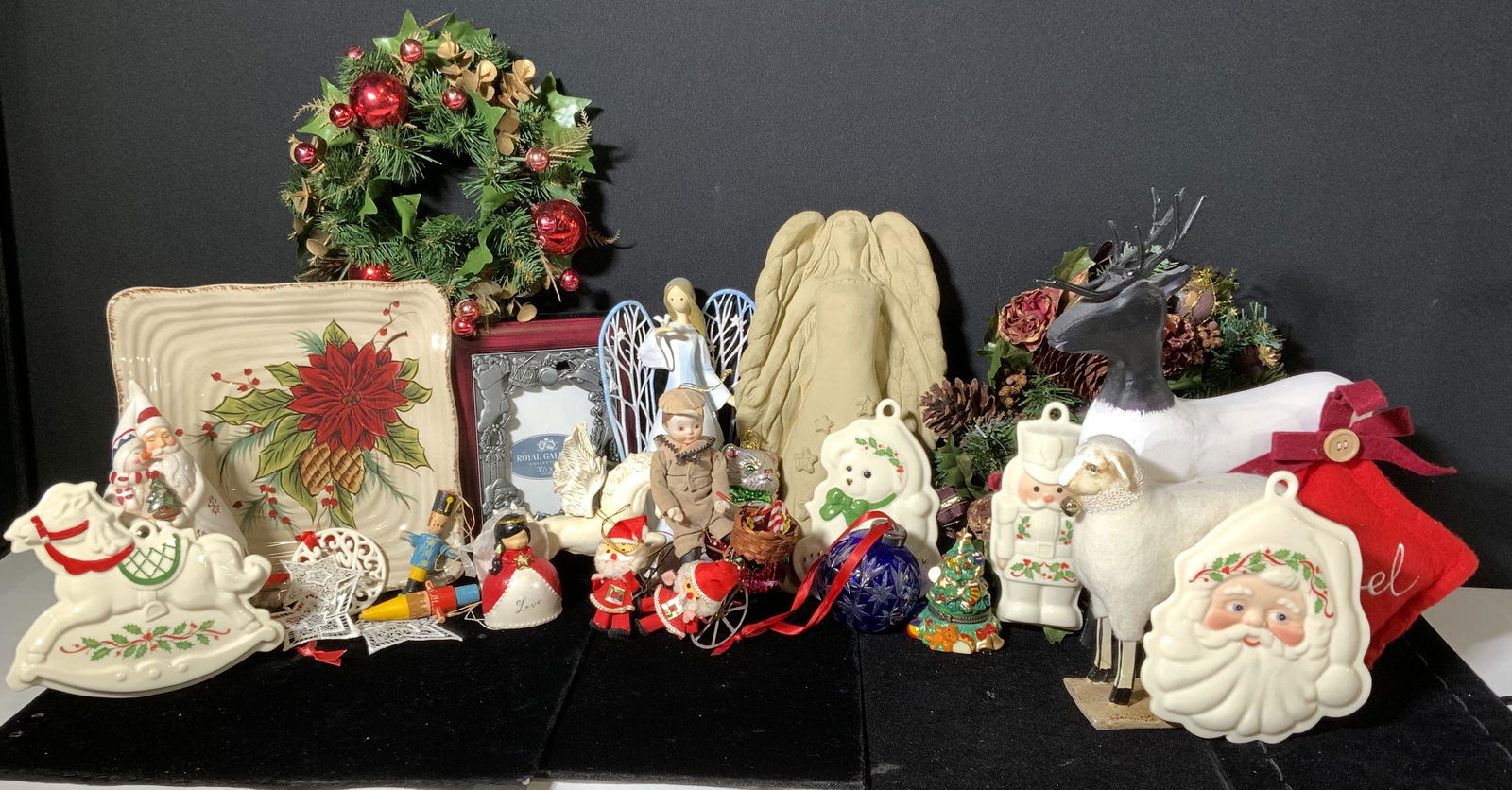 Group Lot Christmas Decorative Accessories (1 of 15)