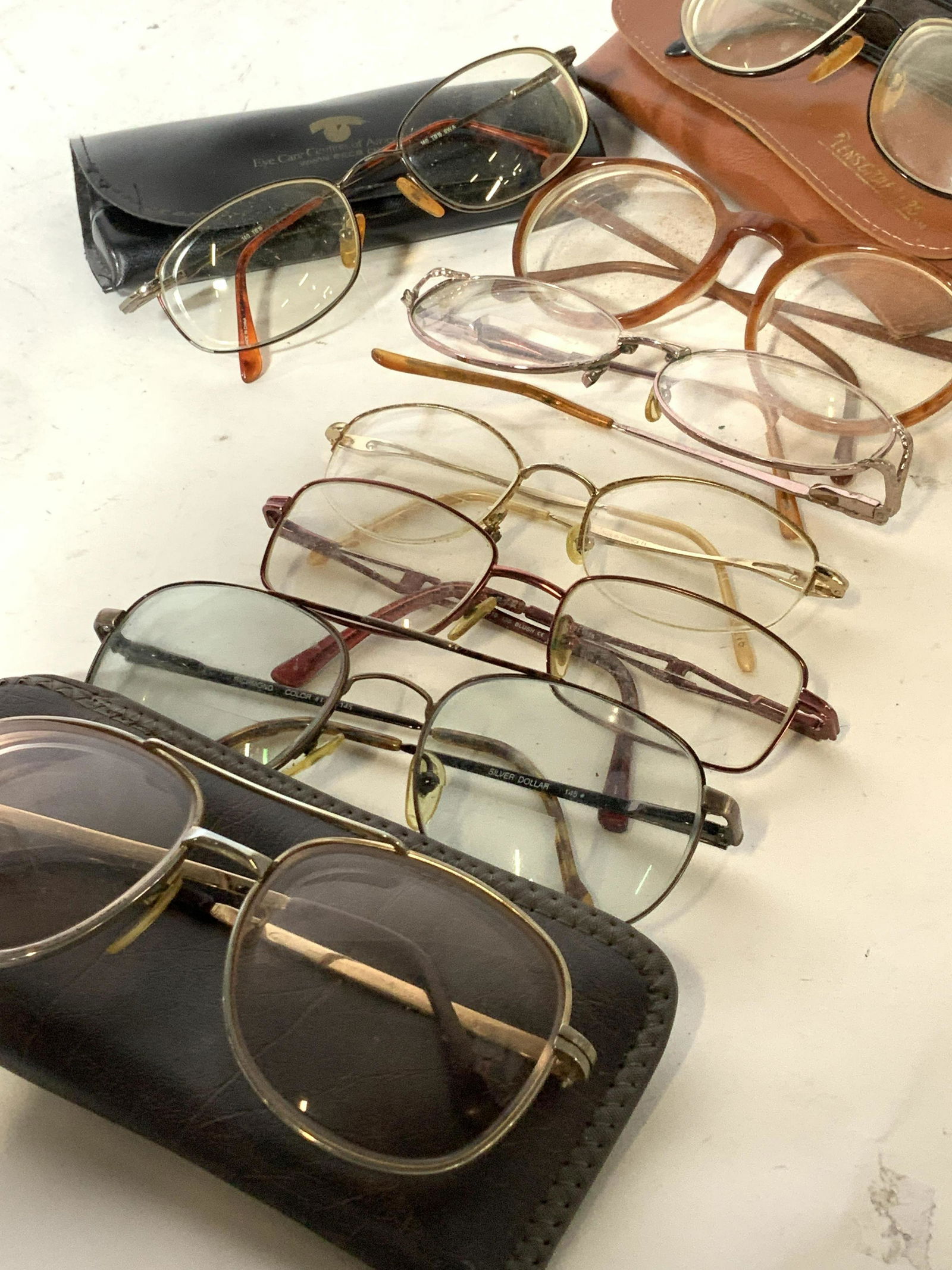 Grp Collectible Eye Glasses and Cases (1 of 6)