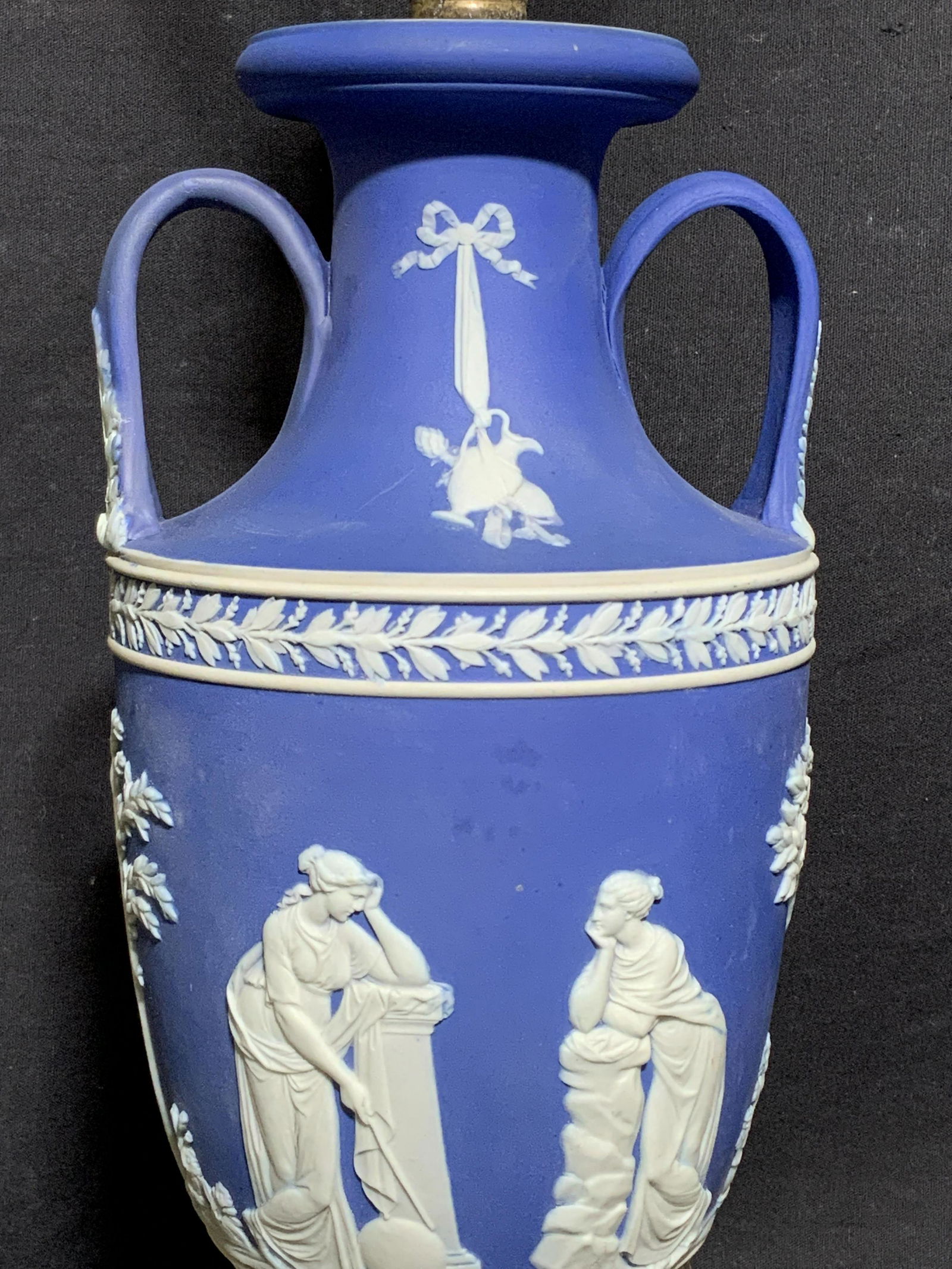 WEDGEWOOD STYLE Table Lamp, (1 of 8)