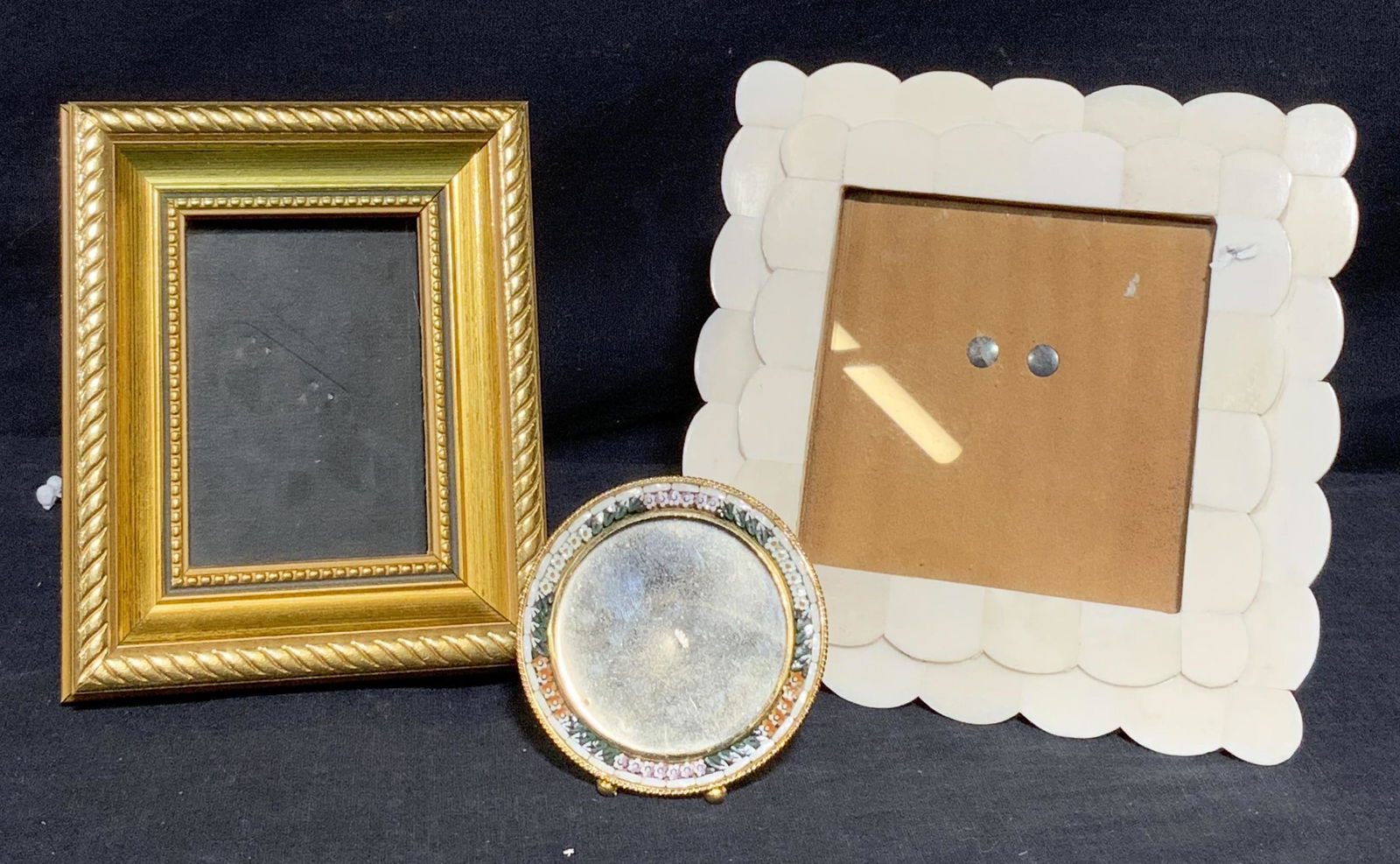 Lot 3 Tabletop Small Picture Frames (1 of 4)