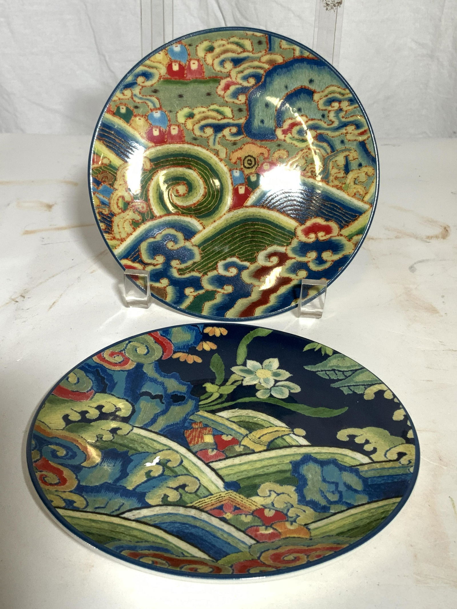 Lot 2 THE MET RANK BADGE Porcelain Plates (1 of 8)