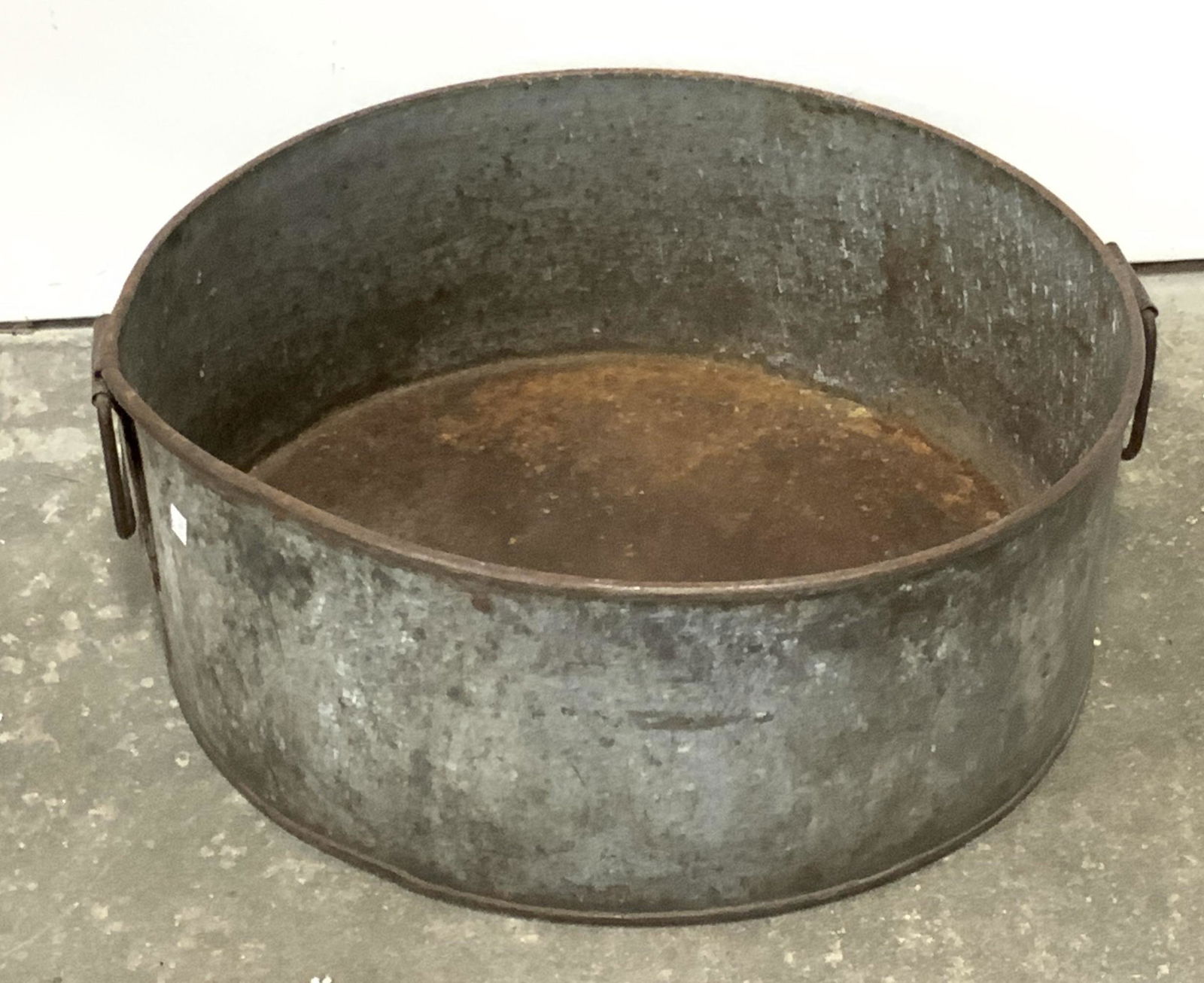 Oversized Vintage Handled Metal Basket (1 of 10)