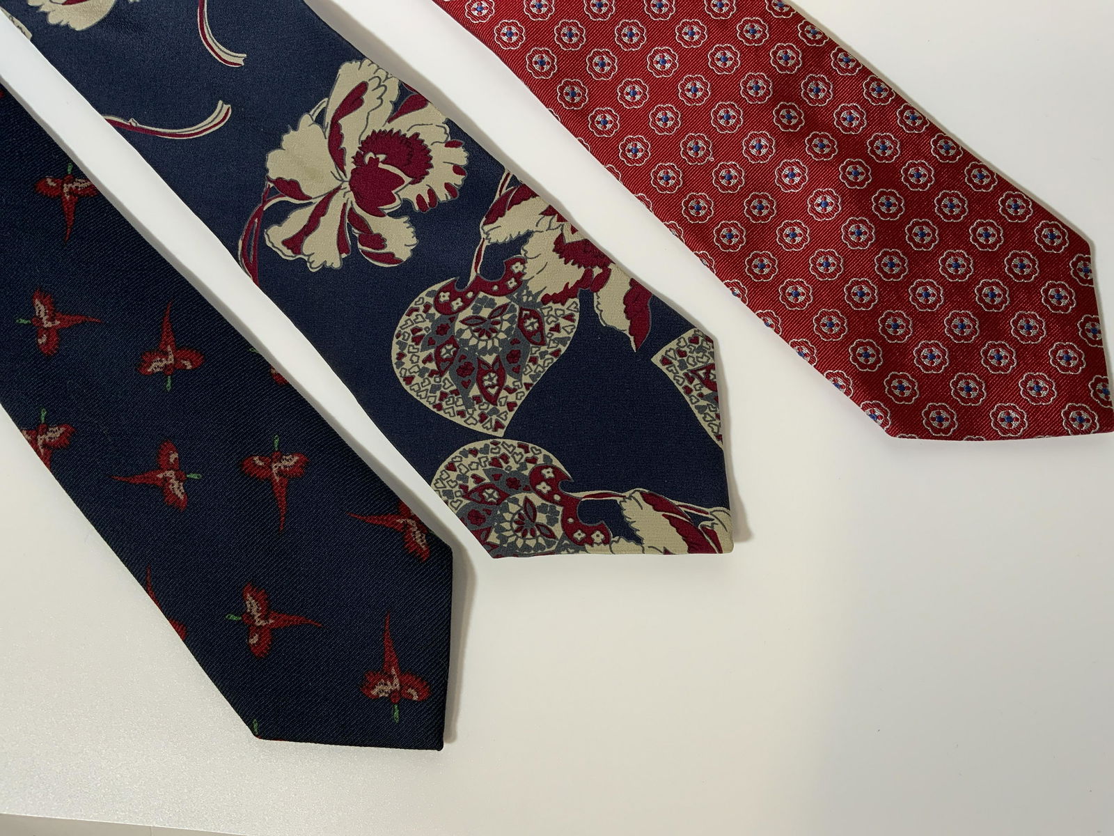 Luxury Brand Assorted Lot of Mens Neck Ties (1 of 9)