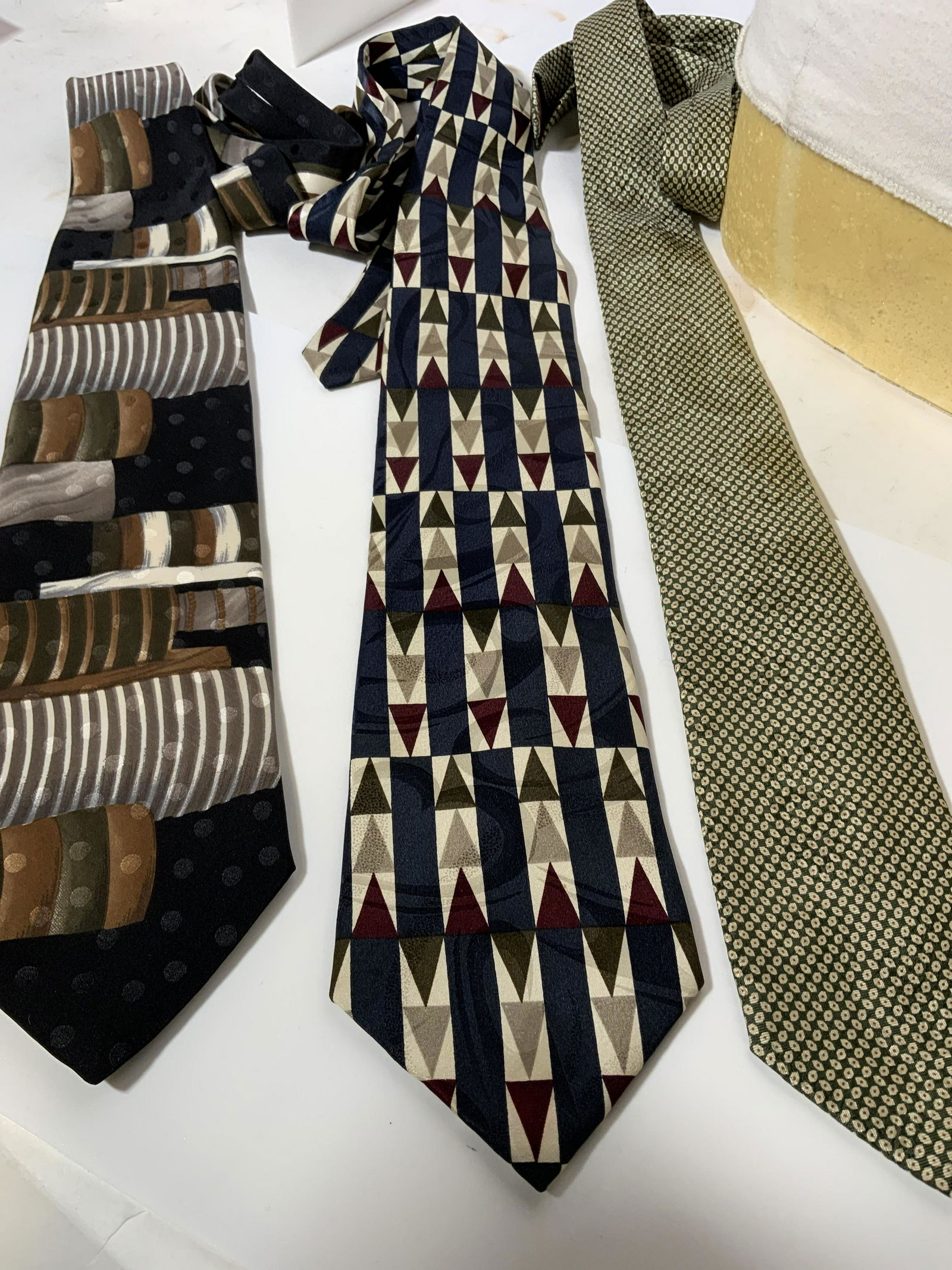 Vintage Assorted Lot 3 Mens Neck Ties (1 of 10)