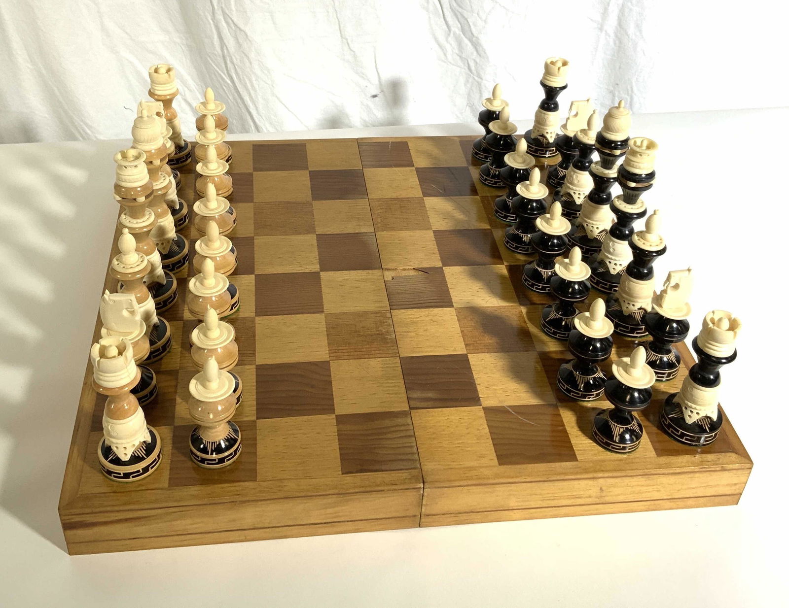 Wooden Chess Board w Hand Crafted Pieces (1 of 7)