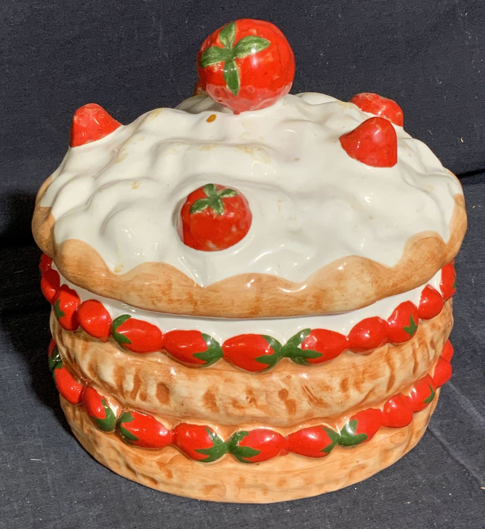 Ceramic Strawberry Shortcake Motif Kitchenalia (1 of 5)