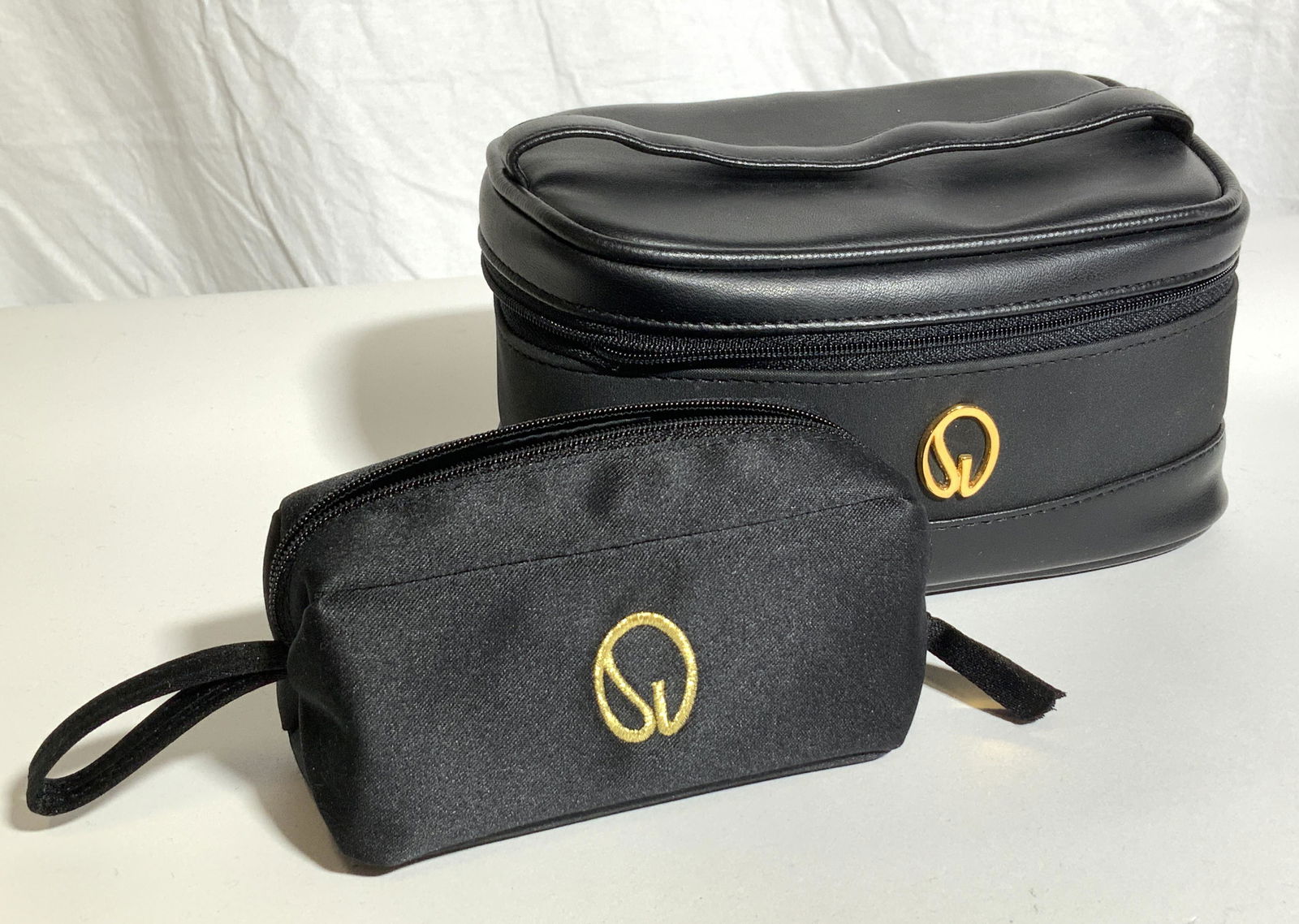 St. John Black Leather Travel Cosmetics Case, New (1 of 6)