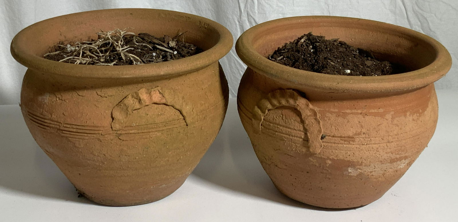 Lot 2 Vintage Terracotta Planters (1 of 9)