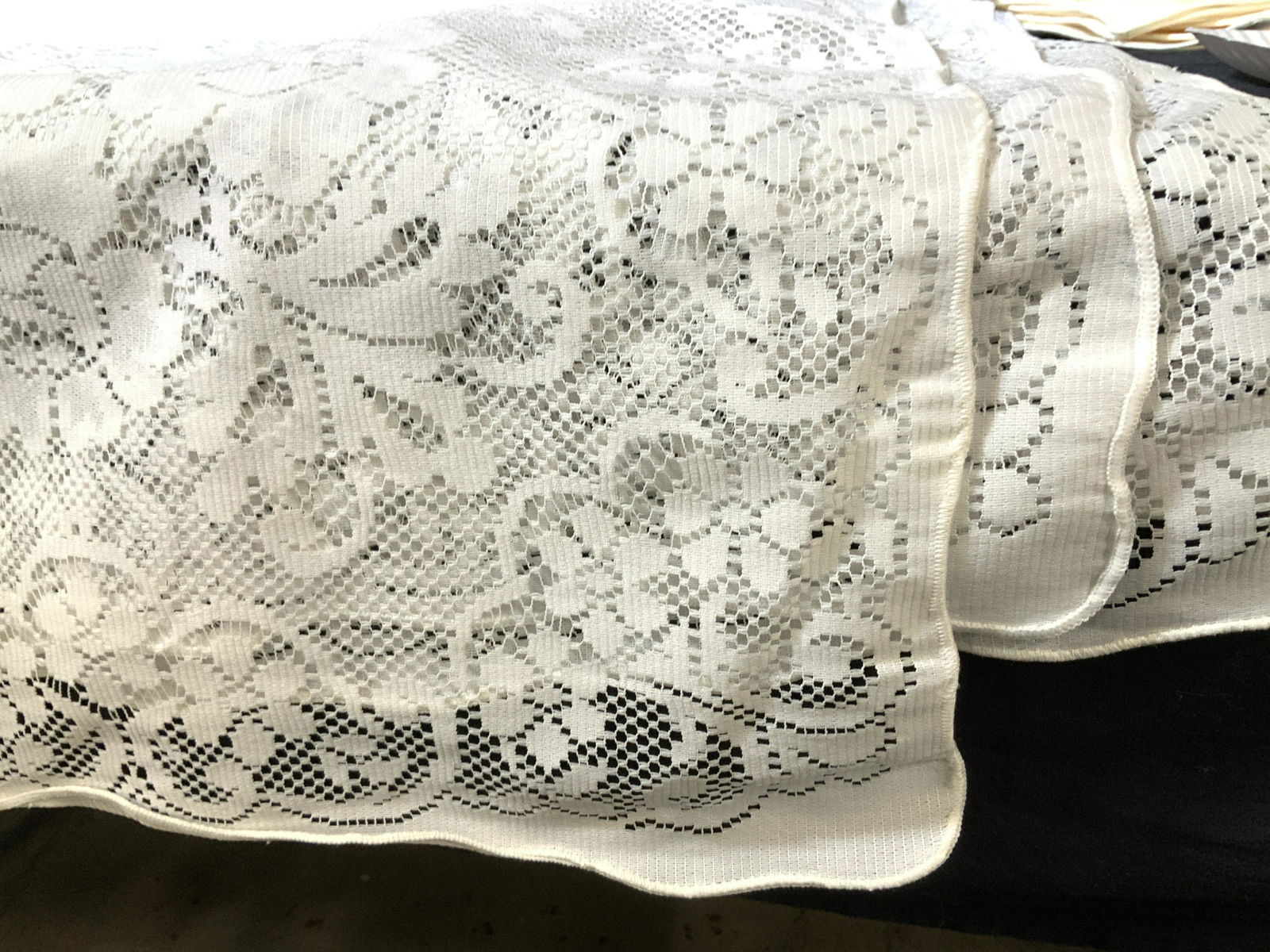 Group Vintage Cloth Table Linens, 15 (1 of 8)