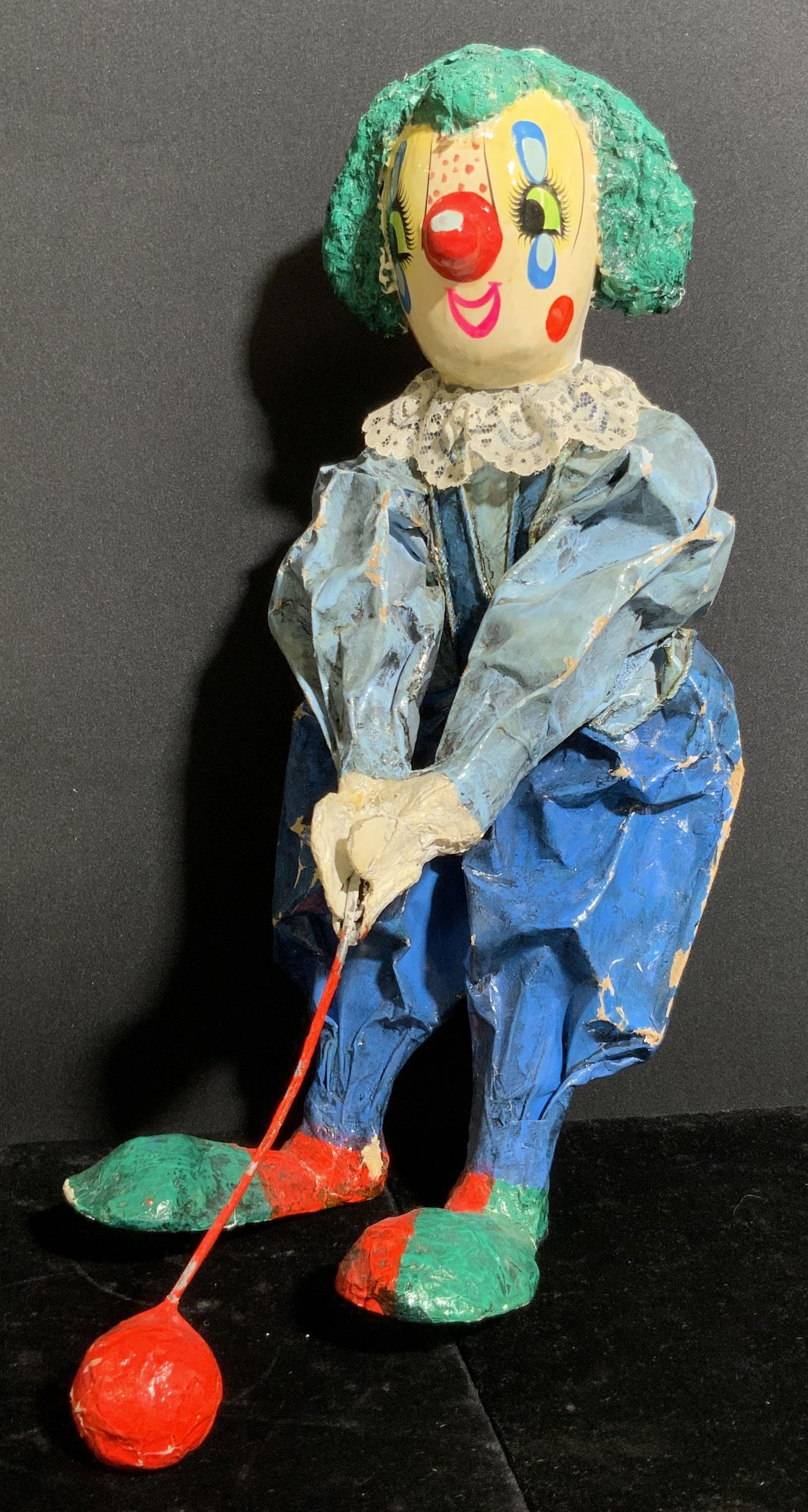 Vntg Signed Handmade Papier mache Clown Sculpture (1 of 14)