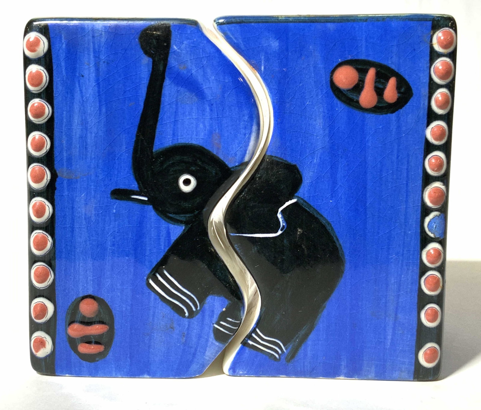 Signed Ceramic Elephant Salt & Pepper Shakers (1 of 9)