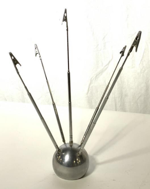 Vintage Metal Spherical Card Holder (1 of 7)