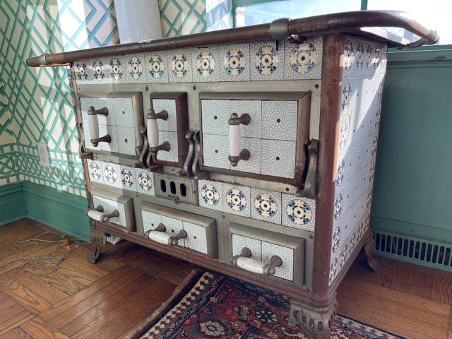 Antique Cast Iron Tiled Stove (1 of 17)