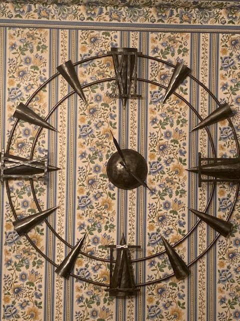 Grand Hand Forged Metal Wall clock (1 of 12)