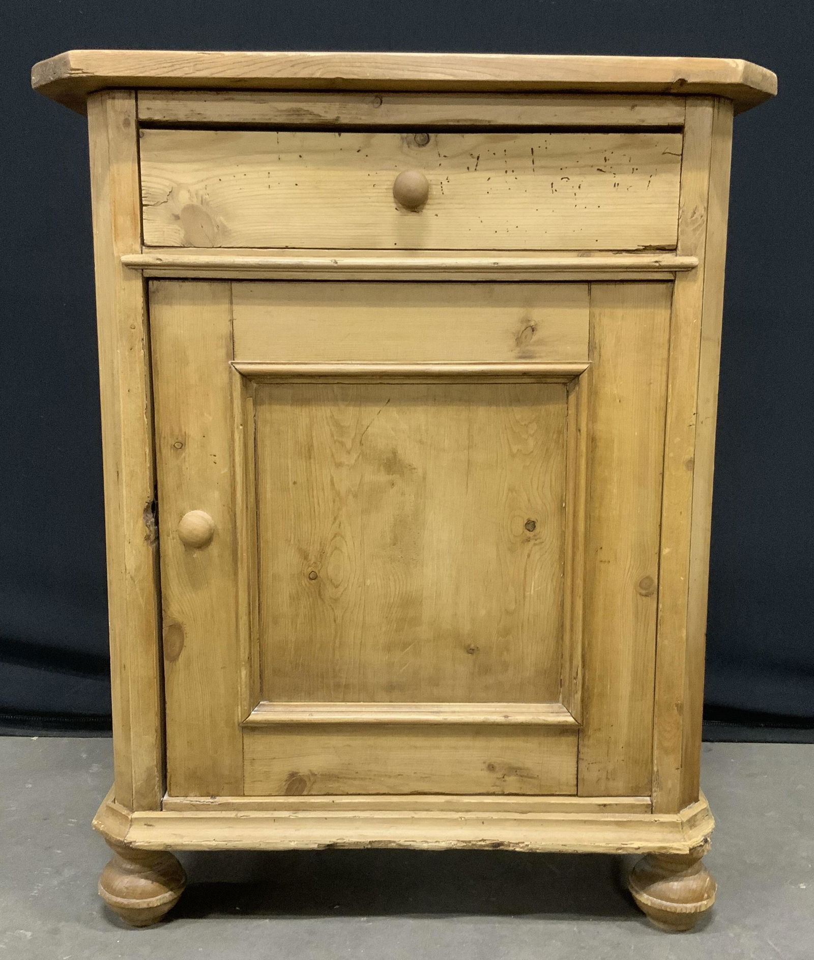 Antique Pine Side Cabinet (1 of 11)