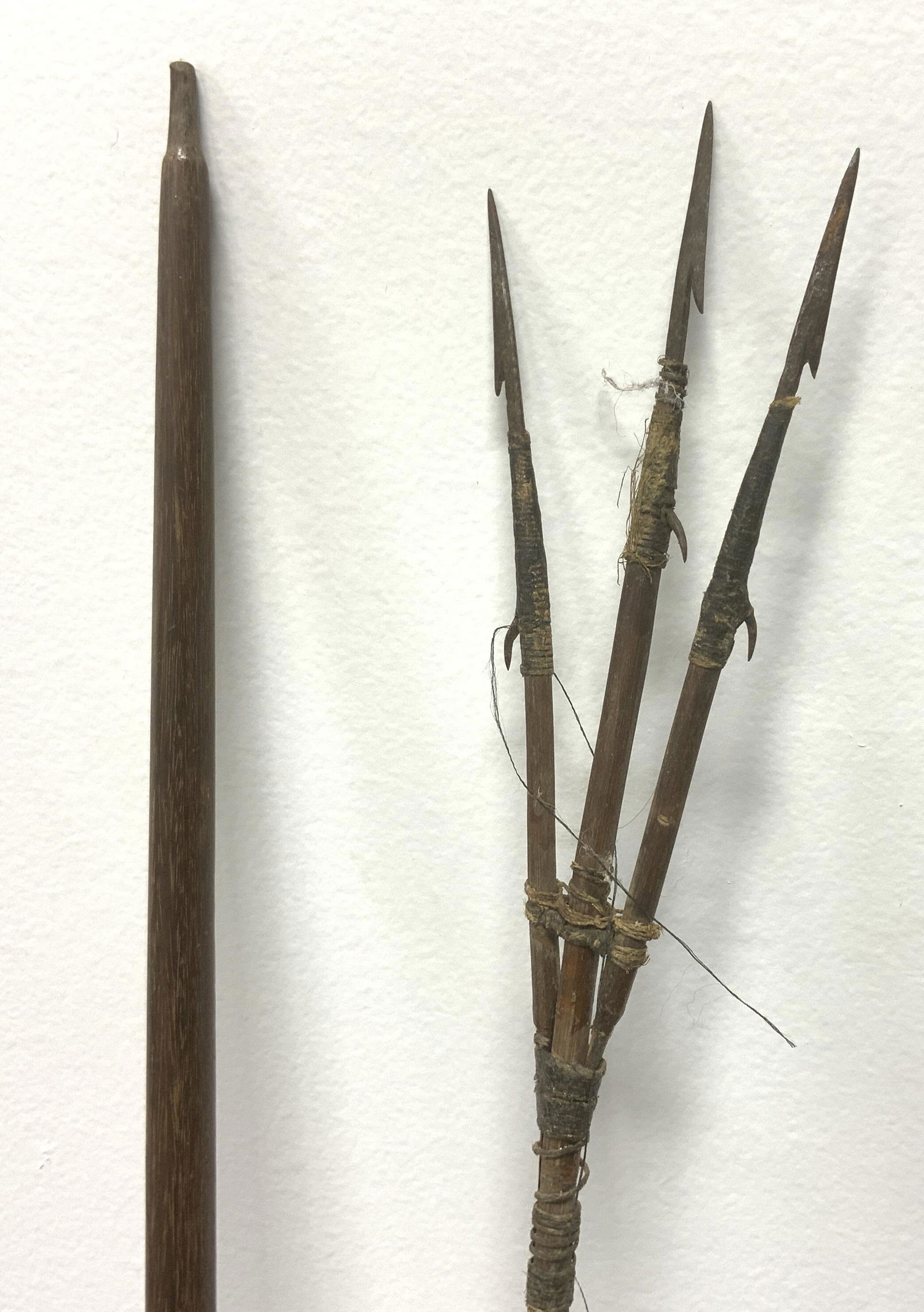 African Handmade Bow w Arrows (1 of 11)