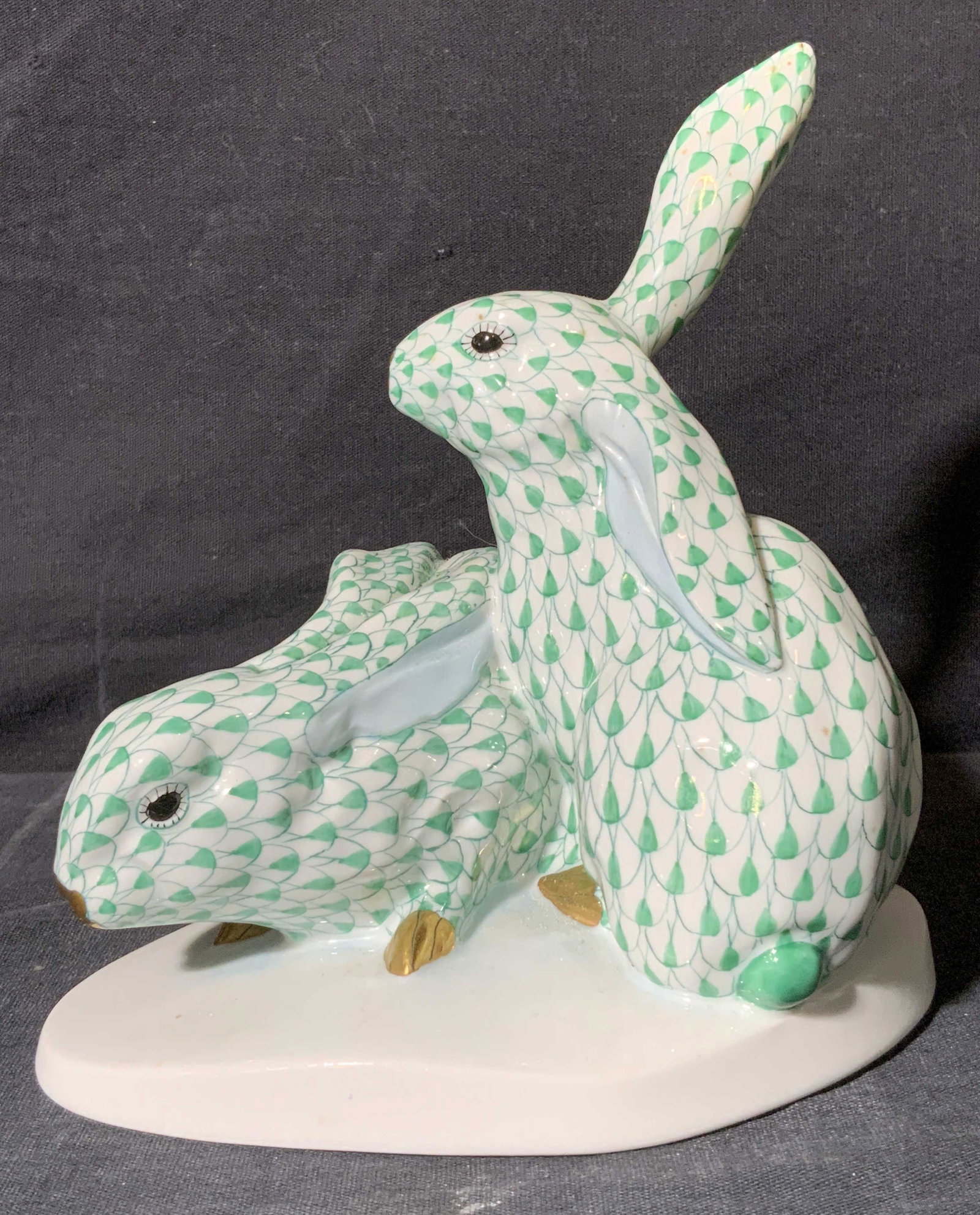 Vtg HEREND HUNGARY Green Fishnet Bunnies Figurine (1 of 11)