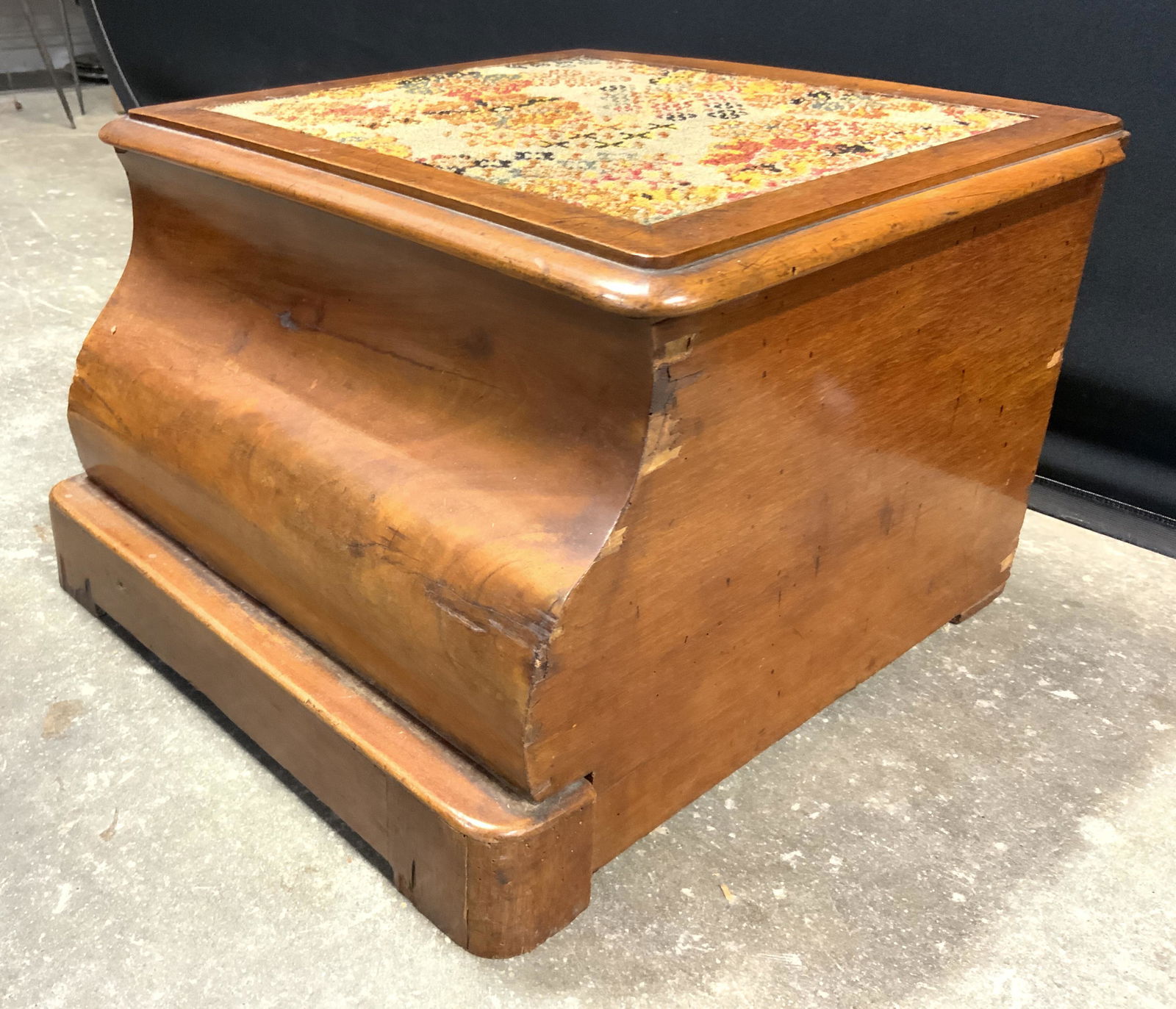 Antique Wooden Shoe Shine Box Footstool (1 of 10)