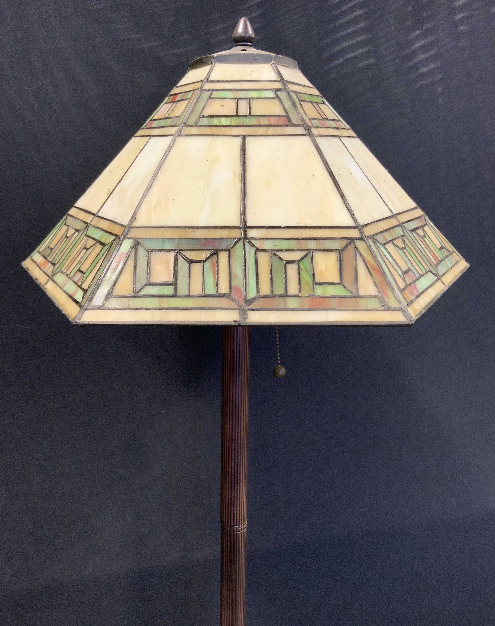 Tiffany Style Floor Lamp W Stained Glass Shade (1 of 10)