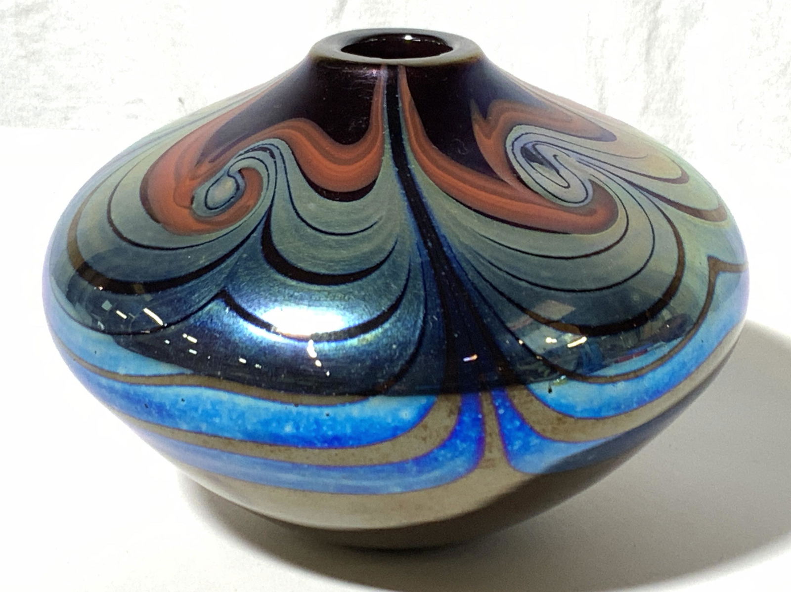 SIGNED Rich Miller Hand Crafted Art Glass Vessel (1 of 8)