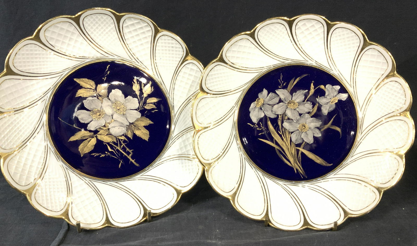 Pair Matching MEISSEN Porcelain Plates (1 of 9)