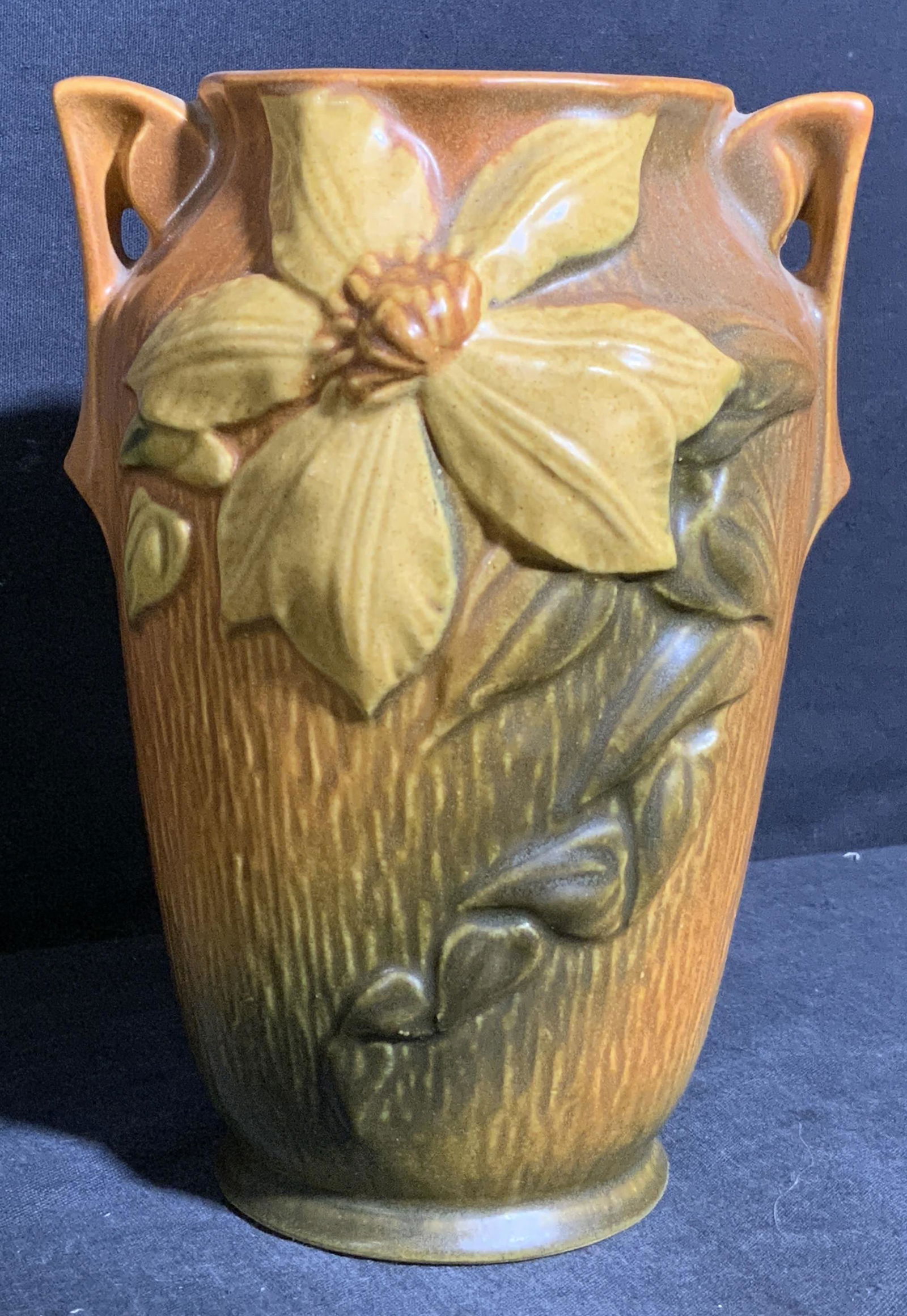 Vintage ROSEVILLE Sunflower Motif Vase (1 of 5)