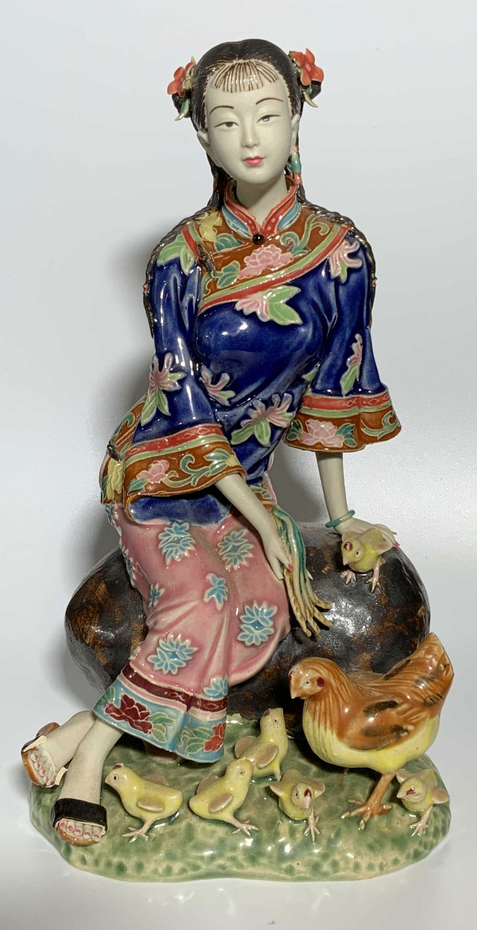 Antique Shiwan Ceramics Lady Figurine (1 of 9)