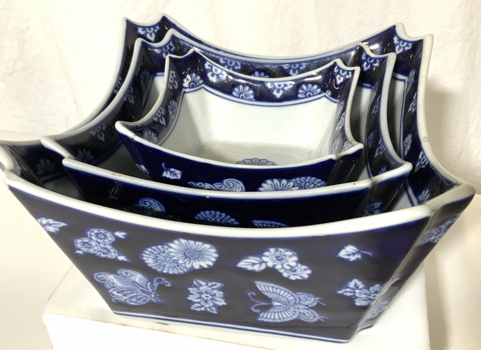 Set 3 Asian Chinoiserie Porcelain Cachepot (1 of 6)