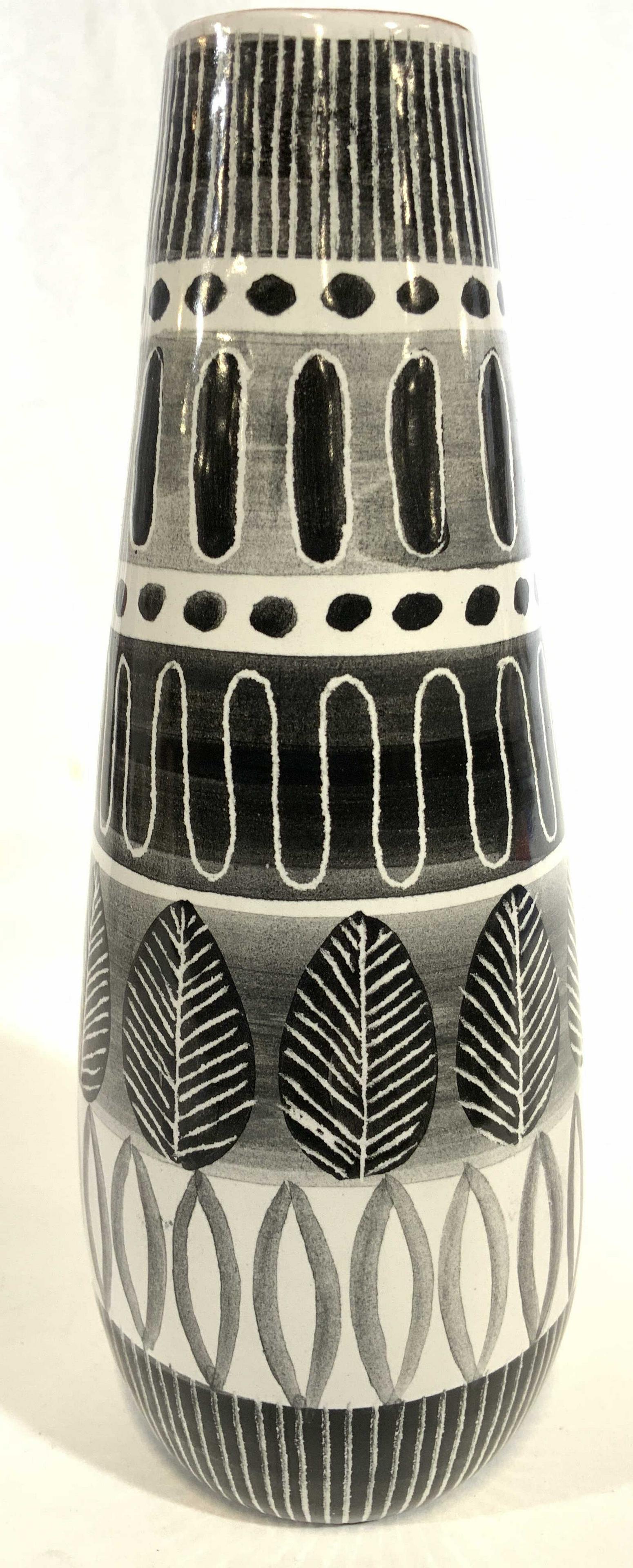 EKEBY Ceramic Vase Vessel Centerpiece (1 of 7)