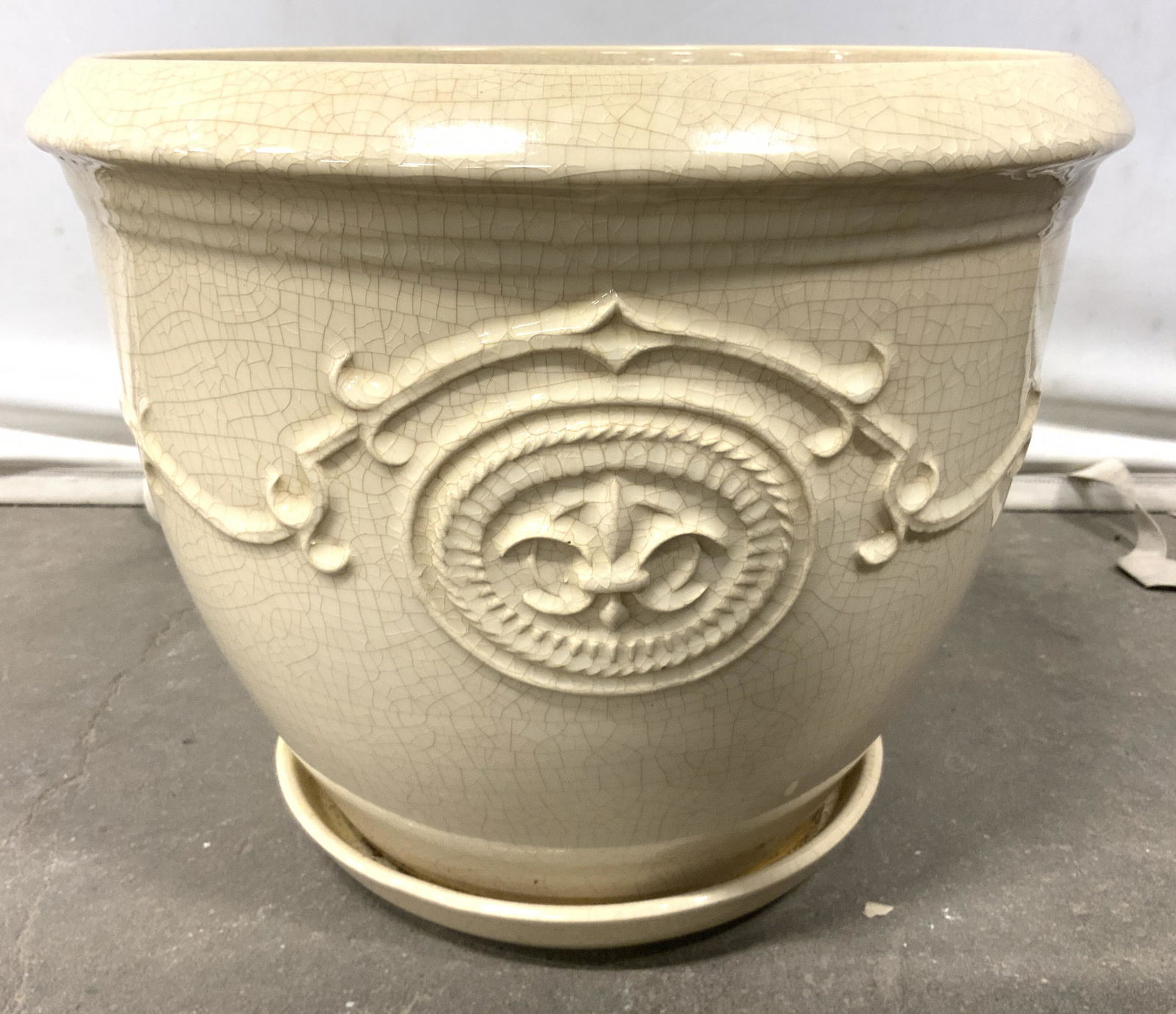 Vintage Cream Toned Porcelain Planter (1 of 8)